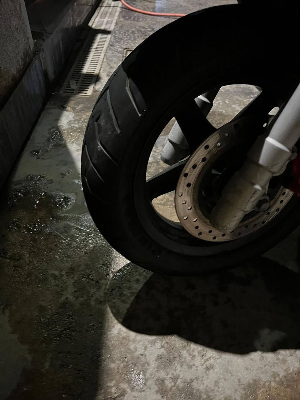 سلام عليكم 
سكنس جبلي للبيع
الدراجة بلاديه
بيه بس كلجات رياضي wf
تاير خلفي جديد
ادامه قبل يومين سويت
محرك كلش نظيف بس الكشر بس شخوط 
السعر مناسب 
مستعجل على فلوس 
اتصال و واتساب فقط
***********
