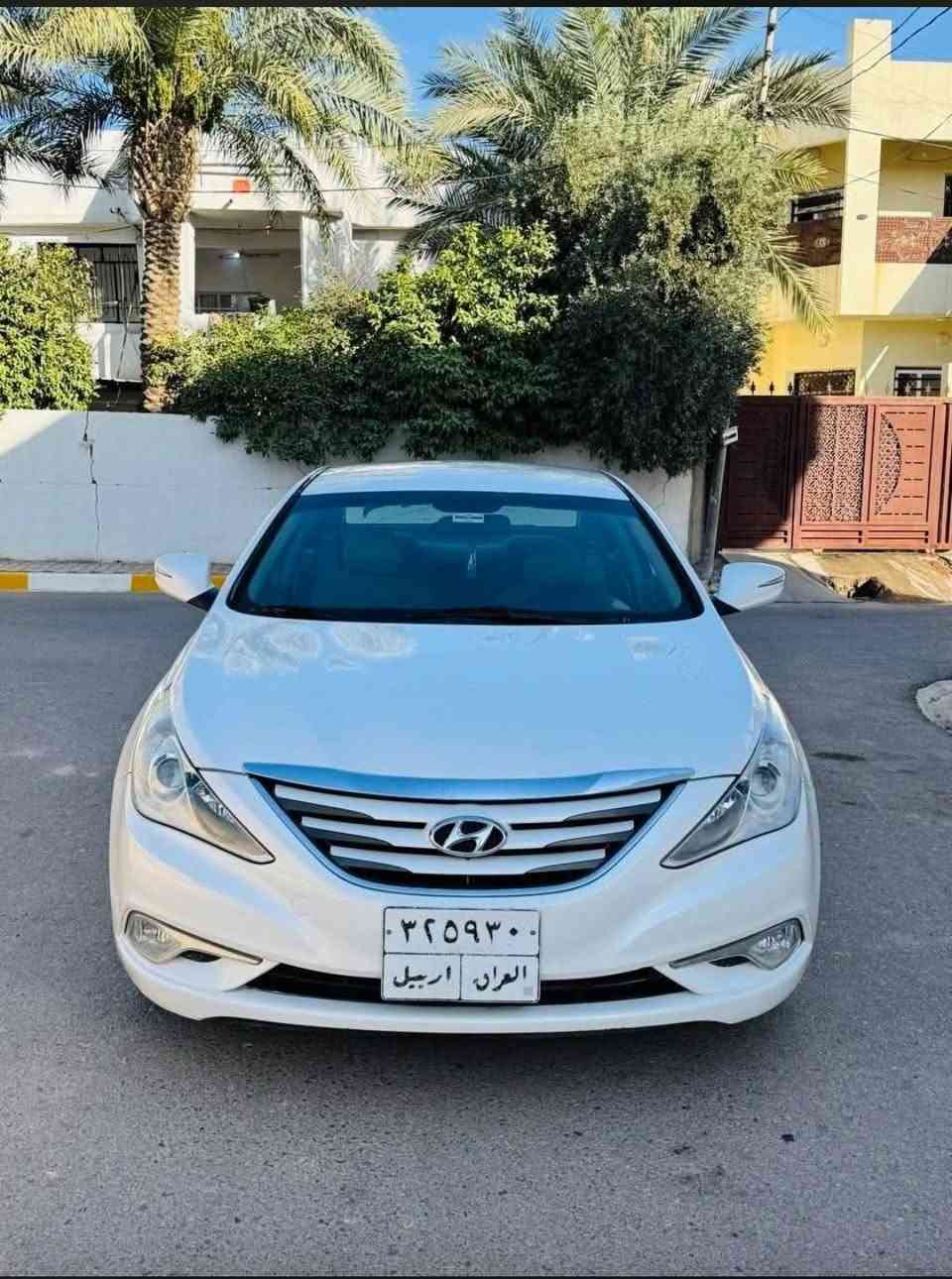 سوناتا للبيع
موديل 2013 شكل 2014 خليجي 
رقم اربيل بأسمي شرط التحويل والوكاله
كير ومحرك شرط مامفتوحات 
كهربائيات وتخم تاير وصدر امامي وخلفي كلها جديد
سياره بيهه شبر صبغ في باب الخلفي والباقي كفاله سياره على وضع شركه ماشيه 157 Km والسونار مرفق مع الصور 
السعر 130
***********
