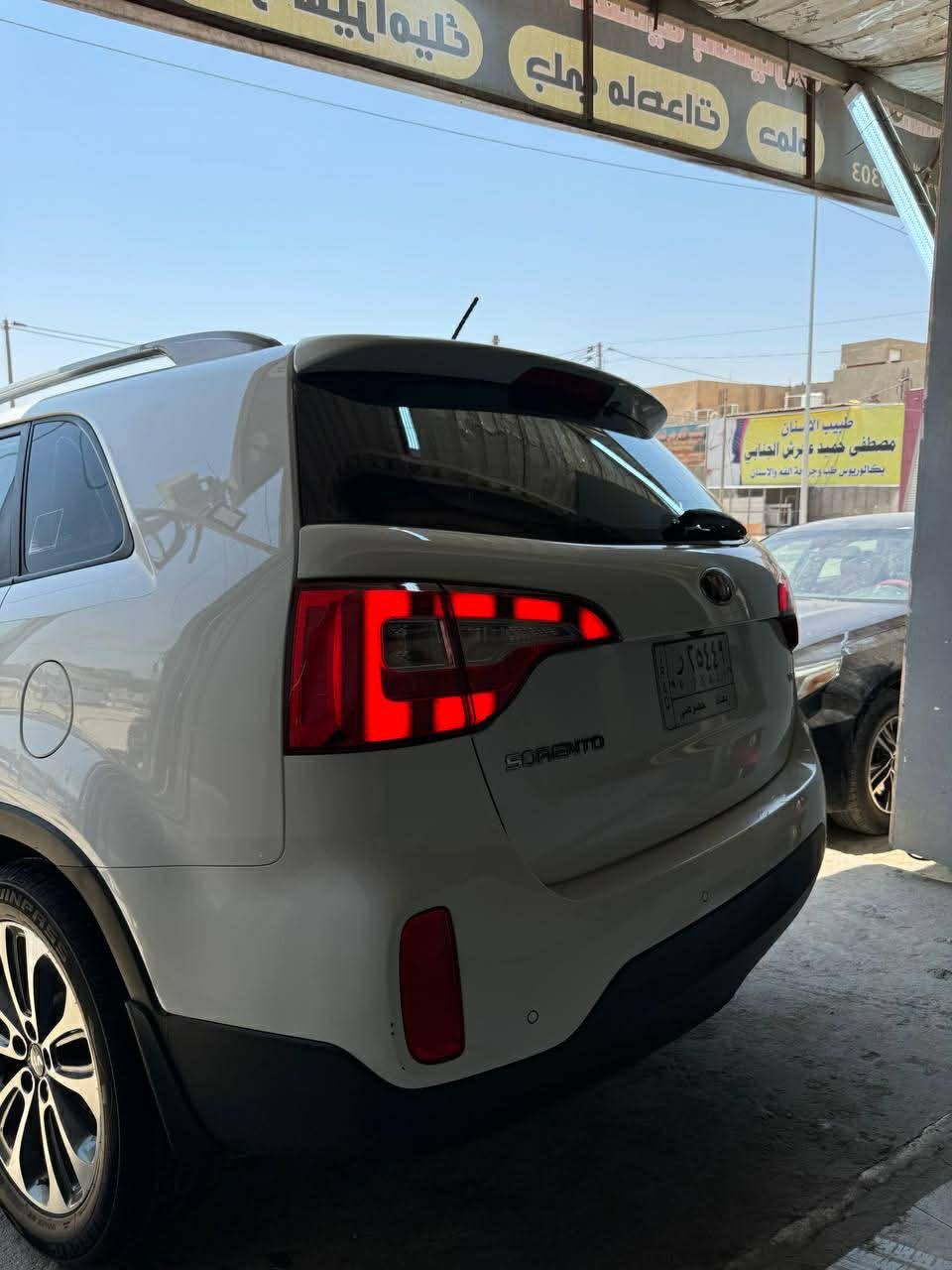 السلام عليكم
سورنتو 2014 

خليجي .. 

محرك 6 سلندر 

فول فول قابوط موصفات .. 

سقف   بانوراما .. 

تحكمات .. 

حساسات امامي خلفي .. 

مري شفط .. 

ترحيب بيبان .. 

بصمه ابواب .. 

يدات نيكل .. 

7 ..راكب .. 

ماشيه 185

سنويه جديد .. 

رقم بغداد انگليزي .. 

بيه شبر بارد باب السايق 

مكان السياره الحله..

مركز المدينه.. 

سعر200 اوبي مجال 

*********** اتصال + وتساب
