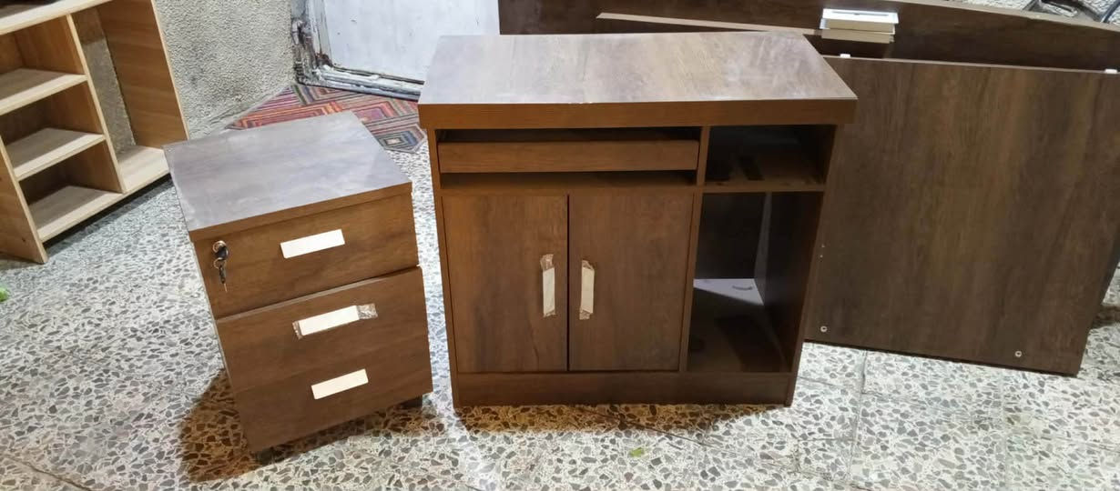 ميز مع كرسي دوار مع ديلاب وكراسي ثابته عدد ٣
طابعات استنساخ عدد ٢ كانون وبرذر 
المكان الاعلام بغداد, العراق


**إذا كنت صاحب هذا الإعلان وتريد حذفه لأي سبب، رجاءا أرسل رسالة إلى الدعم الفني**