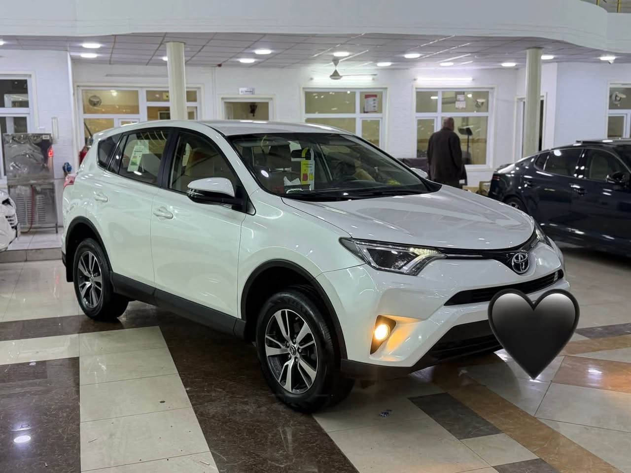 تويتا رافور موديل 2018 ماشى 120كم سيارة خليجى شركة جيهان جديدة مكان صغيرة تحديل كفالة مواسةفات 4x4 ويلكب داخل اسفر سيارة رقم سنويية كل جديد بسمى مكان اربيل 
***********
