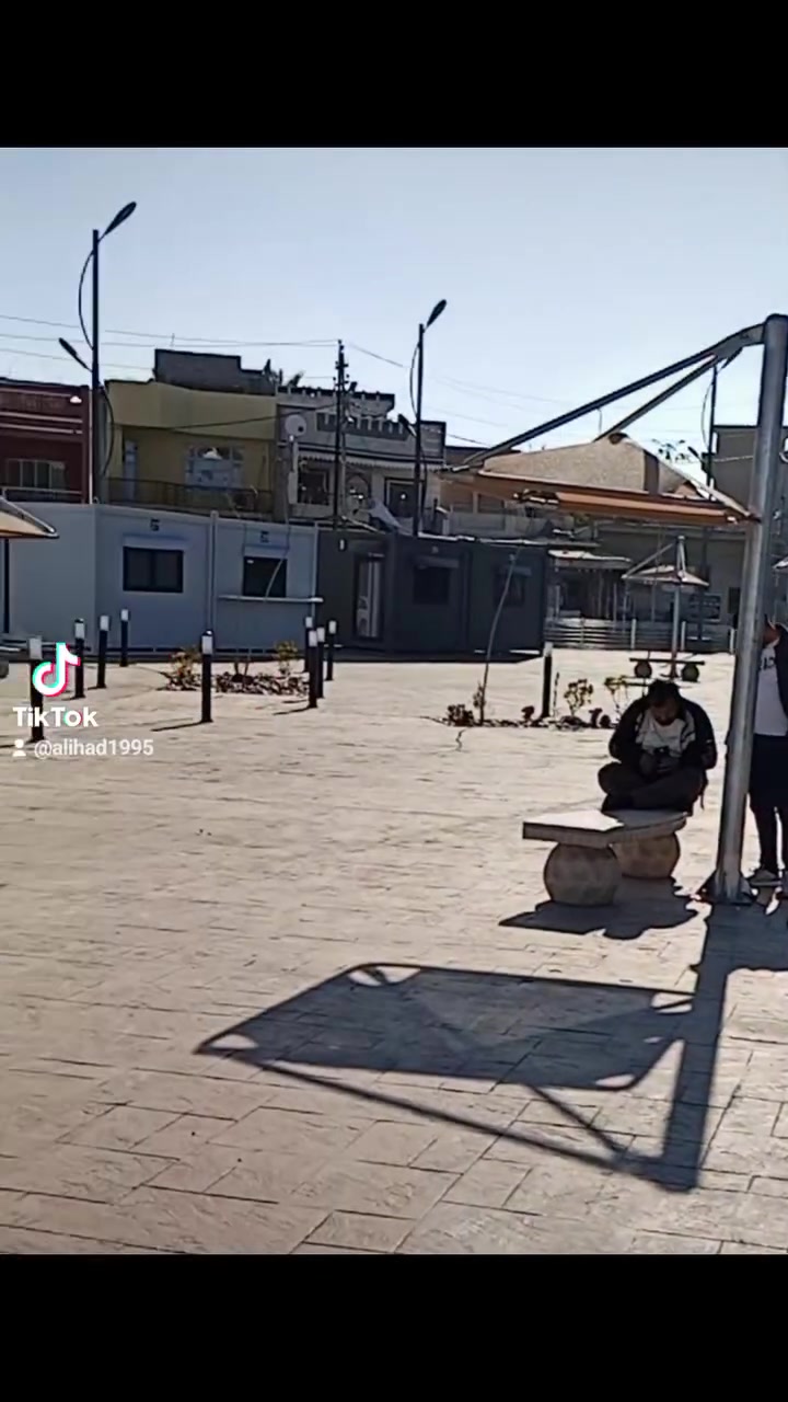 السلام عليكم ورحمة الله 
الي يحتاج محل للأيجار بسعر مناسب في بعقوبة شارع خريسان عندي كشك بشارع خريسان بالقرب من جامع وقاعة الشاه بندر مقابل نهر خريسان الي يريد ياجره اني حاضر والي يحب يشاركني بمشروع و نفتحه سوه هم ما عندي شكال وللتواصل ***********
