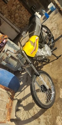 موتوسيكل • للبيع