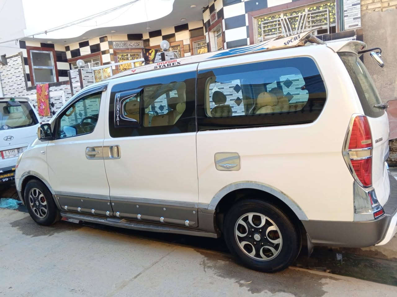 السلام عليكم ستاركس موديل 2011محور مسكر السيارة مال جناي بيهه صبغات مصغرة هيه ضريبه  ومرور مكان بابل القاسم وهاذه رقمي ***********
