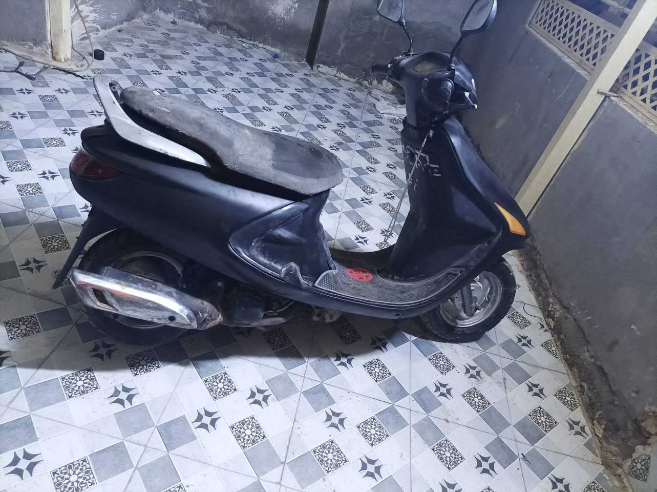 السلام عليكم دراجه فراشه للبيع
كهربائيات كلها شغاله سلف 
تايرات نضيفه دبلات شغاله 
مكينه ناعمه الدراجه كامله على اخر حبايه
السعر 425وبيه مجال 
رقم الهاتف ***********
