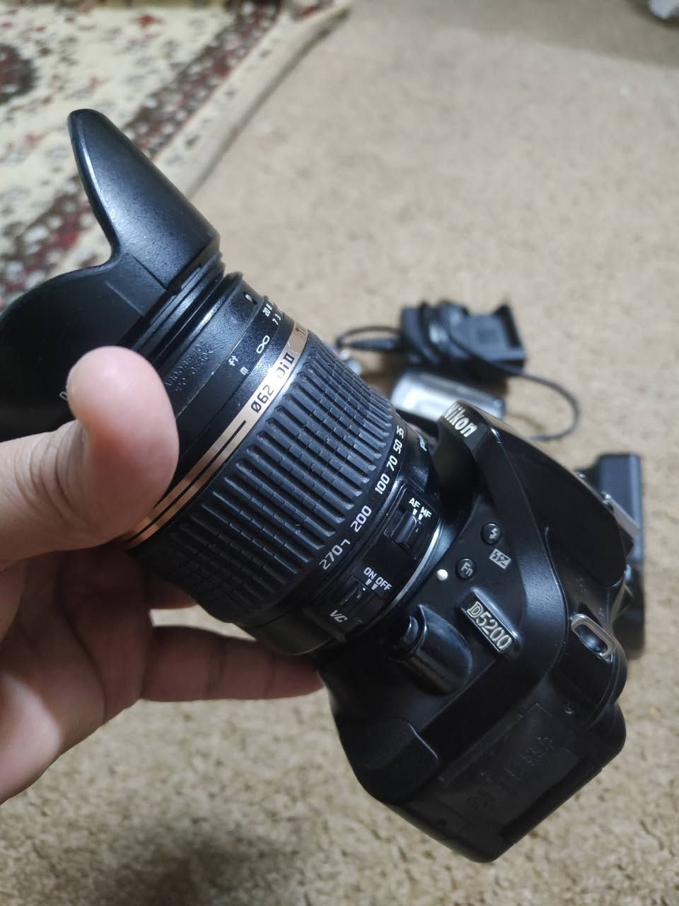 كامره نيكون 5200 
 
مع ملحقاته 

گرب 
فلاش
شاحنه
جنطه 

المكان بغداد لايوجد توصيل 

سعر خاص


**إذا كنت صاحب هذا الإعلان وتريد حذفه لأي سبب، رجاءا أرسل رسالة إلى الدعم الفني**