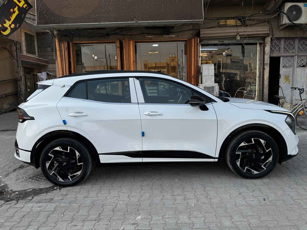 السلام عليكم كيا سبورتج 2024 gtline فول مواصفات بيها pdr بالباب الخلفي قليل و بيها صوت راجز بالتشغيله الصبح الباقي مكفول ماشيه 17 الف السياره جديده كلش السعر 230$ وبيها مجال للاستفسار ***********
