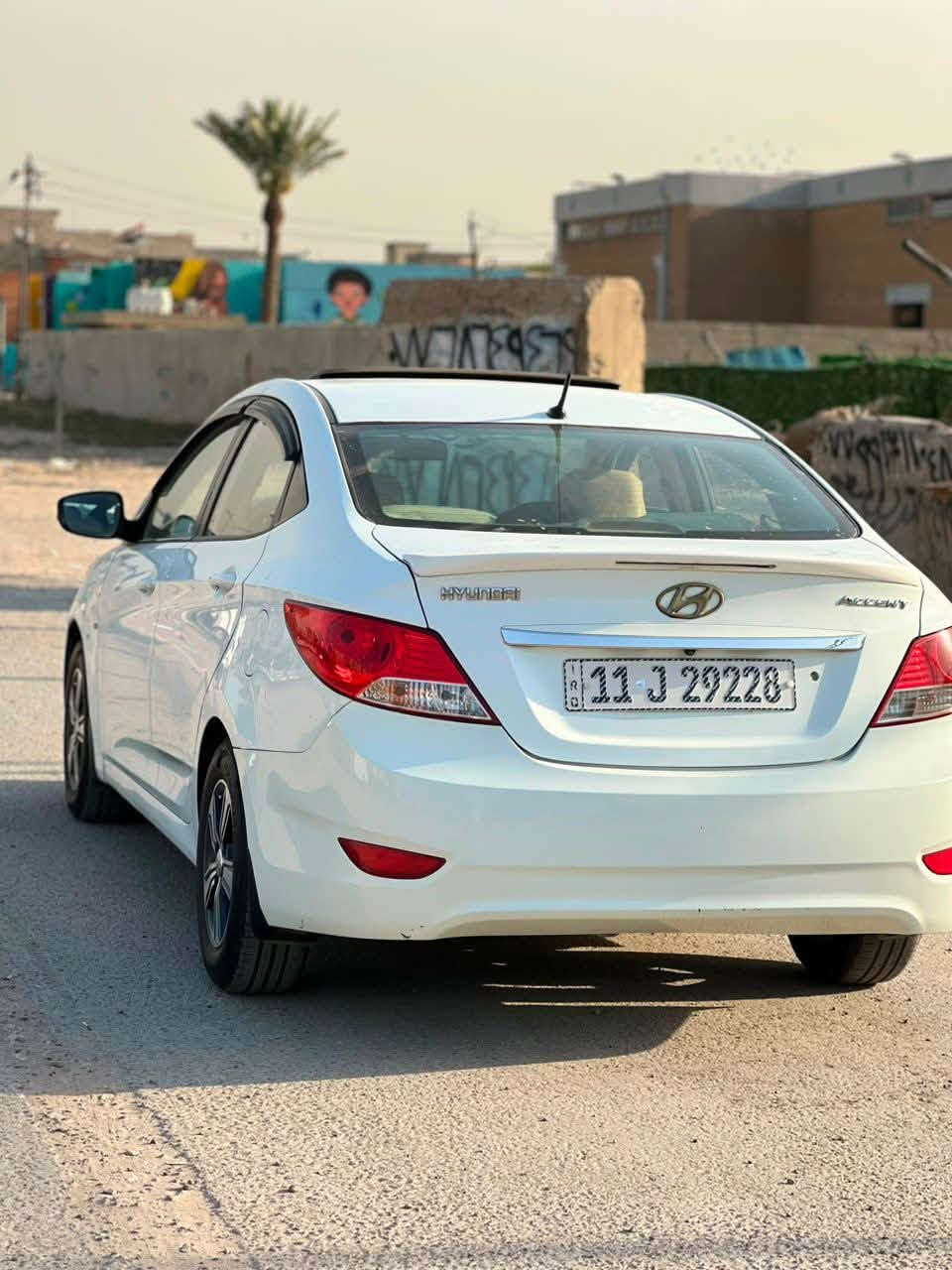 السلام عليكم 

اكسنت 12 اعلى فئة 1600 خليجي فول مكفولة رقم بغداد دولي بيها رش قطعة وربع ورش براس القمارة اثر رصعة كله بدون ضرر سونار موجود السعر 100 بيها مجال 

العنوان العلم او تكريت 

***********
