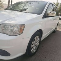 دوج كرفان موديل 19 تحكم استرين جهتين كامره  ماشيه 74 مايل  كشنات منفصل...