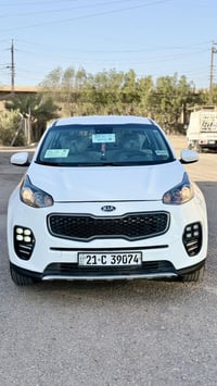 للبيع كيا سبورتج موديل 2017 لون ابيض حادث السياره بنيد بدون دواخل ولبا...