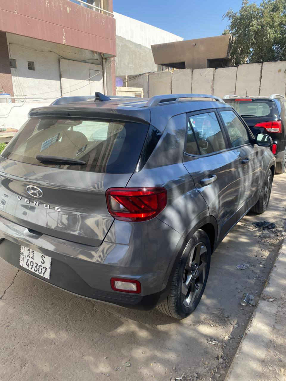 سلام وعليكم
فينو مديل 2022

1-  المواصفات 

2- بصمة  

3- تشغيل عن بعد

4-شاشه كبيرة كامرة دوارة 

5- فول  تحكم ستيرن جهتين  

 6- ويل كروم 

7- شاشة كبيرة كاربلي +اندرويد 

8- نظام انذار

9- مانع انزلاق

10- تراكشن منحدرات

11- وضعيات قيادة  3

12- رادار تحذير جانبي 

13- رادار خلفي

14- رادار امامي

15- تحديد مسار 

16- مكينة 1600 دبل نوزل

17-تدفئه كشنات

18- حساس خلفي

19- قيادة ذاتية

مكاني بغداد السعر 130$  حادثه بنيد وجاملغ جهة السايق                                   ***********

 السيارة ماشيه 20 الف ميل وقابله للزياده جديدة جدا و السيارة اجمل و أحلى من الصور
