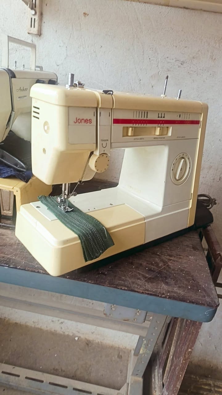 مكينه خياطه وزكزاك جونز اصلي   شرط وضمان سعر 70عنوان موصل كوكجلي


**إذا كنت صاحب هذا الإعلان وتريد حذفه لأي سبب، رجاءا أرسل رسالة إلى الدعم الفني**