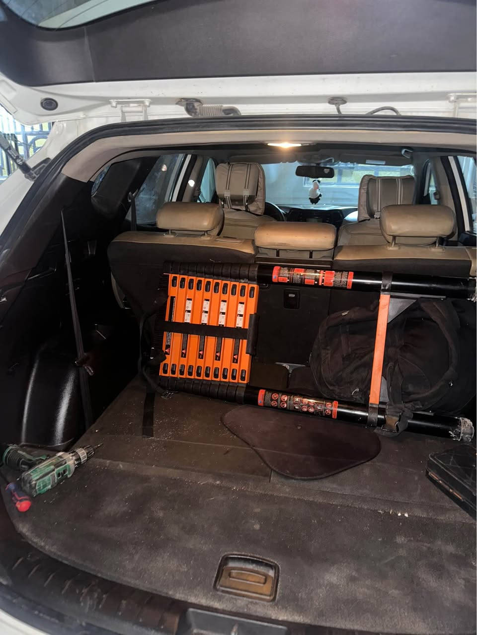 سلام عليكم سياره سنتافي موديلها ٢٠١٥ خليجي 

هاي مواصفاتها 
مصباح التحدير
(وحدة التحكم في المحرك)-معالج كله بالرص - 2
2. الخالي من الرصاص كل
3. انتقال المحور التلقائي
4 . نظام مانع الإنغلاق
5. تكييف الهواء
6 . وحدة الباب المساعدة
7. وحدة التحكم في الهيكل
8. وحدة الجماعة
9. وحدة الباب السائق
10. كتلة التوصيل الذكي
11. التوجيه المعزز الإلكتروني
12. التحكم بالدفع الرباعي
13. وحدة المفتاح الذكي
14. حفظ رمز المرسلة جهاز إرسال

سياره بيها بارد بس ب جاملغ والبنيده سعرها سياره ١٦٥ وبيها مجال تواصل *********** 
العنوان البصره شط العرب جزيره شط العرب, البصرة
