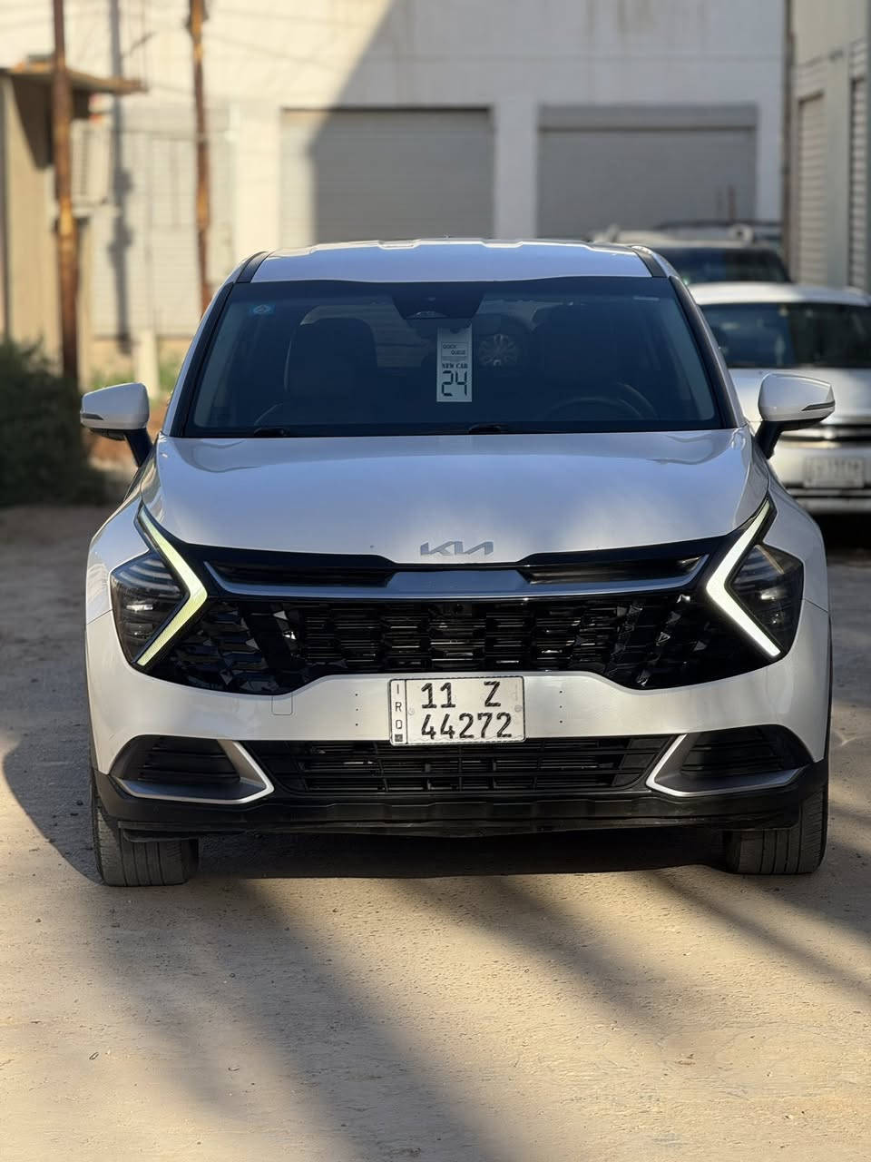 سلام عليكم
للبيع فقط بدون مراوس 
كيا سبورتج 2024 EX ابيض امريكي 
حادث بنيد و جاملغ صبغ بدون ارباك بدون شاصي و لغد سياره جديده معنى كلامه 
باقي مكفوله كفاله عامه 
رقم بغداد بسمي هزه جديده 
محرك 2500 gbi ماشيه 35 الف ميل 
المواصفات 
بصمه 
بصمه ابواب 
كشنات جلد 
تدفئه كشنات 
لايت 3 عدسات 
كشن كهرباء 
سايد بريك بصمه 
شاشه متصله دجتال 
شاحن وايرليس 
نزول من منحذرات 
اوتو هولد 
3 انظمه قياده 
تحديد مسار 
سياقه ذاتيه 
رادات اماميه 
رادات خلفي 
حساسات خلفي 
تشغيل عن بعد 
قطعتين تبريد 
ويل كرم 18 
#سعرها 205 بيها مجال بسيط سياره جديده معنى كلامه 
الاستفسار *********** 
مكاني بغداد الدوره
