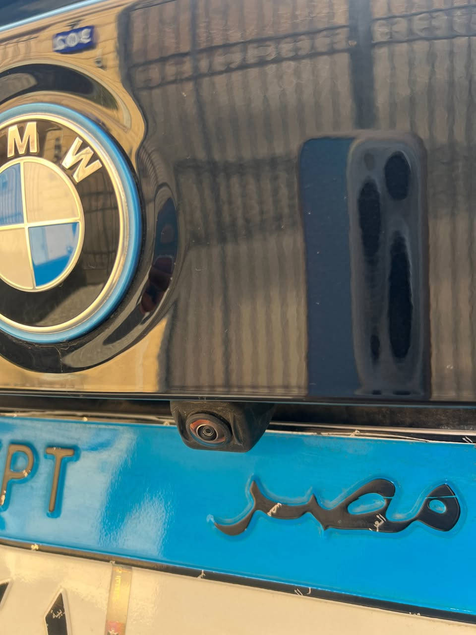 BMW IX3 Luxury 2025

ماشيه 8000 كم
ماتور 210 CC
فابريكا بالكامل من الخارج والداخل 
يوجد طبقة حمايه + Protection
سقف بانوراما - كاميرا 360 - مقاعد جلد
بروتوكول صيني & مدى البطاريه 420 كم & متاح Adubter & متاح شاحن للاستخدام المنزلي (فيشه عاديه ) & متاح شاحن المحطه

للتواصل : 01050374426 - 01050866957 القاهرة, مصر


**إذا كنت صاحب هذا الإعلان وتريد حذفه لأي سبب، رجاءا أرسل رسالة إلى الدعم الفني**