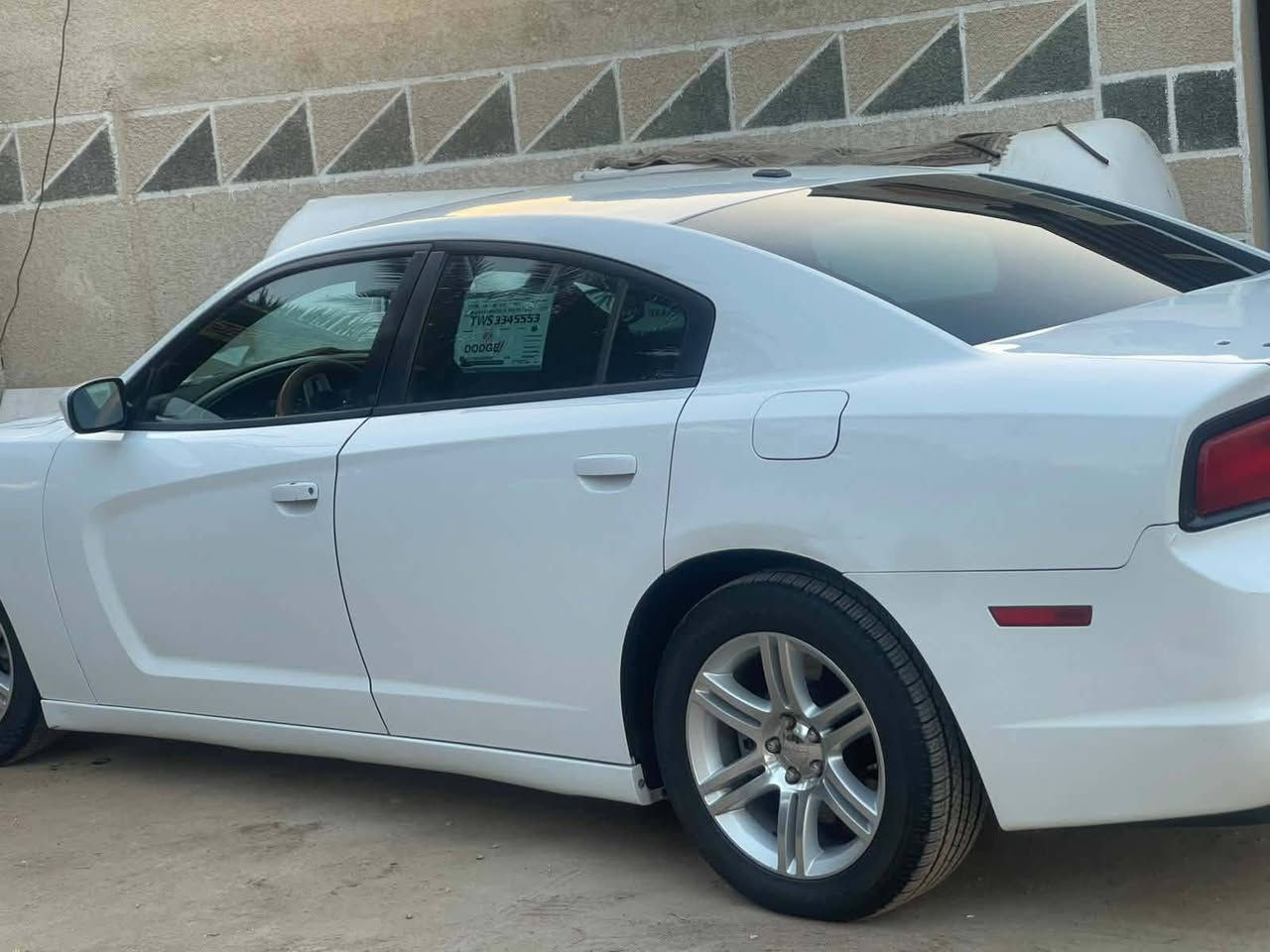 جارجر ٢٠١٣ رقمه قادسيه مكان سياره سماوه  سعر ١٤٥ ورقه وبيه مجال 
رقم راعيه ***********
