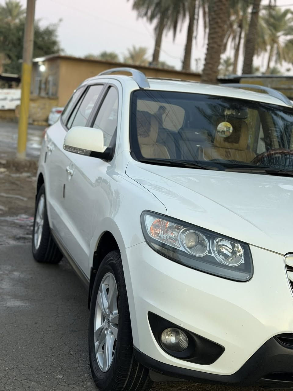 السلام عليكم
سنتافي 2011فول  موصفات عدا البصمه

سيارة خليجي  

مكينة ٦ سلندر

ما شية١72

٧ راكب 

مري شفط اشاير بل مري 

كشنات جلد  

كشنات كهربائيات 

٣ قطع تبريد 
كامرة خلفية

تبريد ثلج 🥶
رقم بابل  بسمي تحويل ثاني يوم 

مكان سيارة حله
***********
