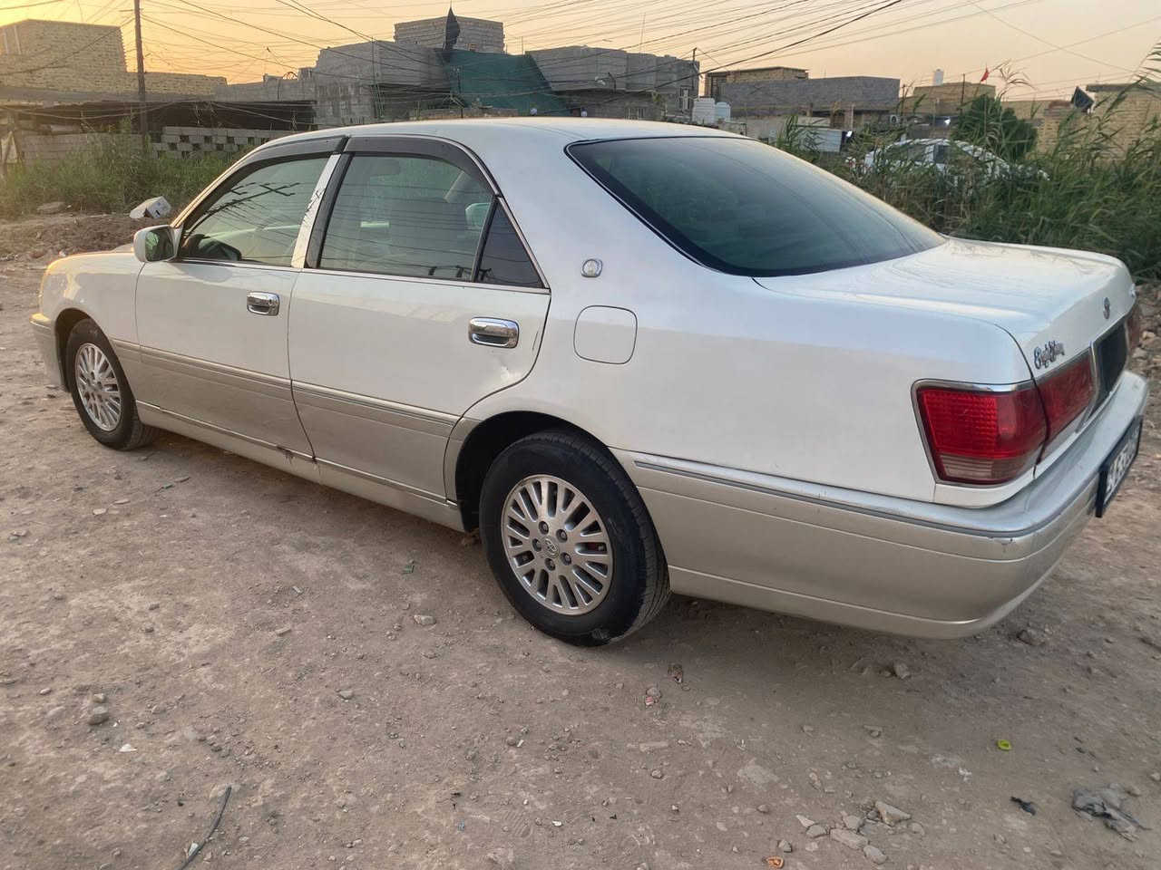 سلام عليكم سياره للبيع كصتين ادوات ادوات كرستال ملكه جاهزه مابيه نقص رقم انكليزي مكان ناصريه شطره الاستفسار واتساب او اتصال على الرقم ***********

