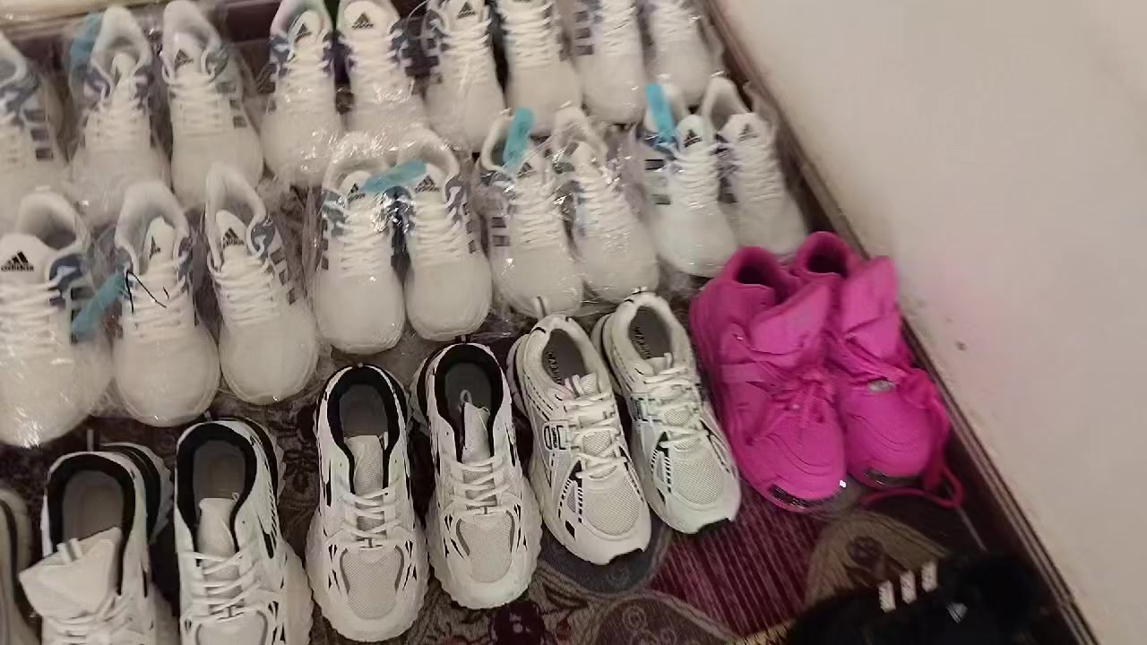 بسبب الوعود الكاذبة اعيد النشر احذيه رجالي تصفيه ابيعهن شلع 53 زوج 
القطعه 6


**إذا كنت صاحب هذا الإعلان وتريد حذفه لأي سبب، رجاءا أرسل رسالة إلى الدعم الفني**