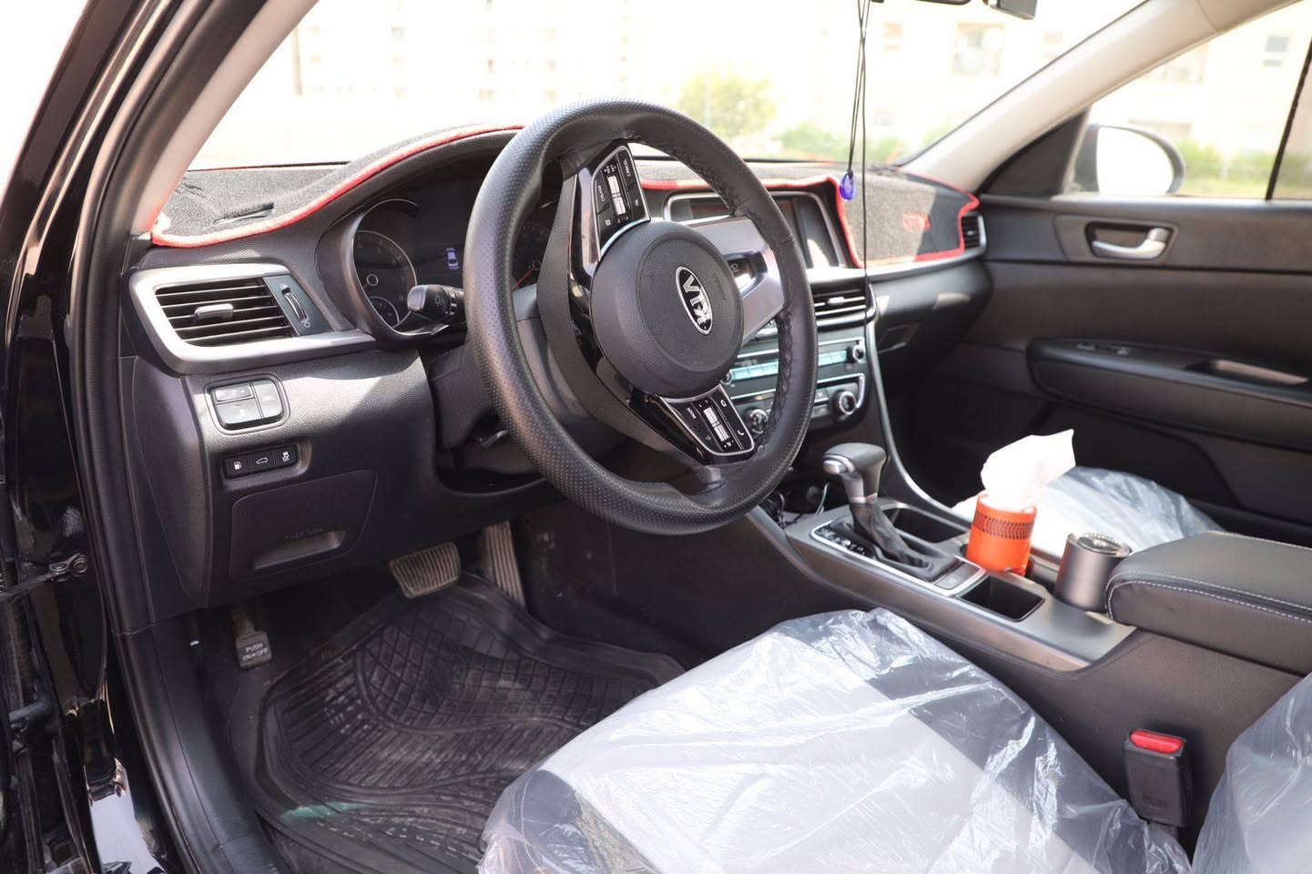 السلام عليكم 
للبيع 
اوبتيما 2019 امريكي لون اسود رقم اربيل الجديد بأسمي
ماشية 82 الف قابل للزيادة
حادثهه بنيد صبغ وتبديل باب خلف السائق نفس اللون 
(بدون ايرباك السيارة)

المواصفات FE
شاشة ابل كار بلي واندرويد اوتو
كاميرا خلفية
تحديد مسار 
نقاط عمياء
اشارة بالمراية
رادار امامي 
حساس خلفي
كشنات جلد (دوشمة درجة اولى)
مانع تزحلق 
تحكم ستيرن جهتين 
كروز مثبت سرعة 
باتري جديد وتخم تاير جديد 

مكانها بغداد بسماية
السعر المطلوب 123 ورقة وبيهه مجال للشراي
 للتواصل خاص او تلفون 
***********
