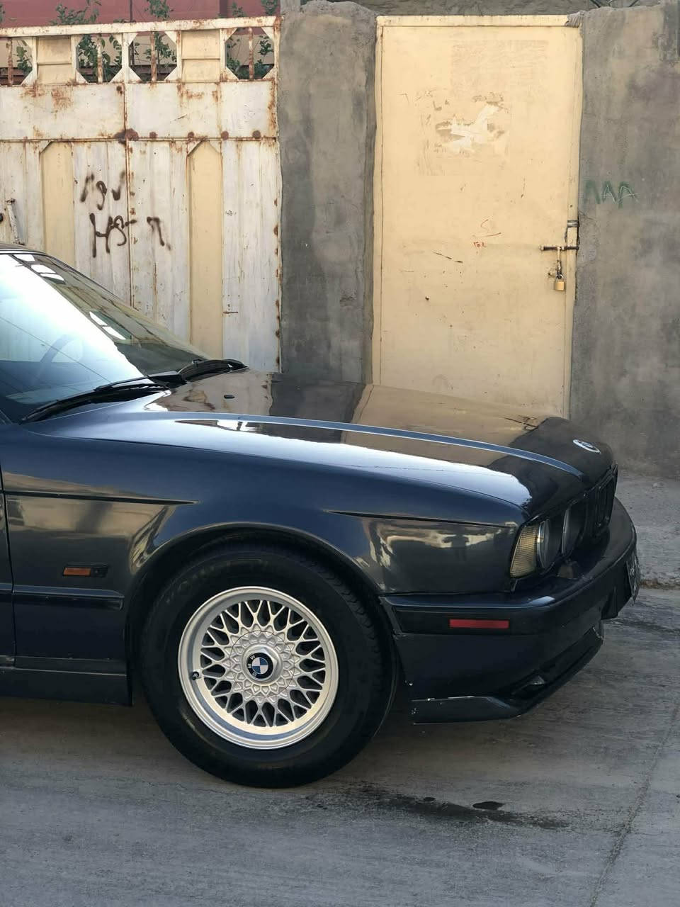 بیئێم ٥٢٥ ی تاک دیجیتاڵی گؽڕ عادی گیرو مە کینە بە شە رت  مۆدیل ٩٤ سلایت ٢ جام کارەبا پێش گەورەو بۆنیت گەورە دەبڵ ئەیرباگ و دەبڵ چەکمەجە لایت ئەڵقە تاقم تایەو ویلی  لۆکی لەسەرە ئارم پلاستیک هەولێرە بەشەرت تاقم وەیاری ٤١٣ کلاجو عەینەی ڕادیس پانکە کارەبایی گێڕو مەکینەی بەشەرت بێ دەعمو لێدراو چەکوچی پێوە نیە لەسەر ساغی خۆم پەمپم کردوە ماڵەکە هەتا بڵێی ڕێکو جوانە شتێکی نمونەیە سعری ٥٠و معامەلە شوێن ڕانیە ئە دمین گیان ❤
***********
