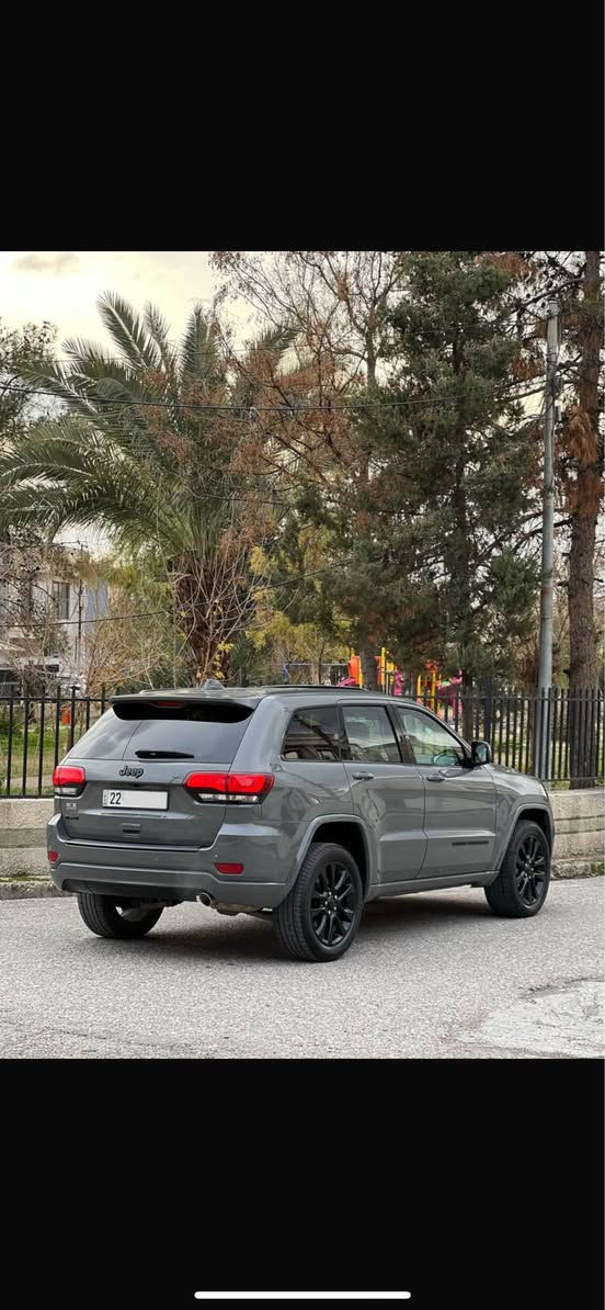 کـــــــوردی 

جێب گڕاند شیڕۆکی 
تەنها فرۆشتن ، گۆڕینەوە ناکا 
مــــۆدیل / ٢٠٢١ 
مواسفات / black Top 
سەیارەکە هەیکەلی زۆر جوانە
سندوق شەفت ، سلایت 
کوشن هیتەرسوکان هیتەر، 
دەبل ئەکسل 4×4 

مەکینە / V6_3,6 کەپس 
ڕۆیشتن /  ٥٦٫٠٠٠ کیلۆمەتر
ڕەقەم هەولێر سەنەوی نوێ 

سبوغ تەنها ۱ چاملغی پێشەوە لای سەکن سبوغ 
بێ ناو گرتن ، بێ ئێڕباگ

نـــــرخ ( ٢٩٩ $ ) 

بۆ پەیوەندی / *********** 

عربي 
فقط بیع ، ماعندنا مراوسة 
جیب كراند شیروكي 
مــــودیل / ۲۰۲۱ 
للون سمنتي ممیز
هیکل سيارة كلش حلو
مواصفات black top  
صندوق شفت ، سلایت 
كشن و ستیرن هیتر 
فور فوویل 4×4 

صبغ فقط جاملغ ٲمامي 
جهة سكن صبغ 
بدون دواخل ، بدون ایرباك 

سعر   ( ۲۹۹ $ ) 
للاتصال *********** أربيل, العراق
