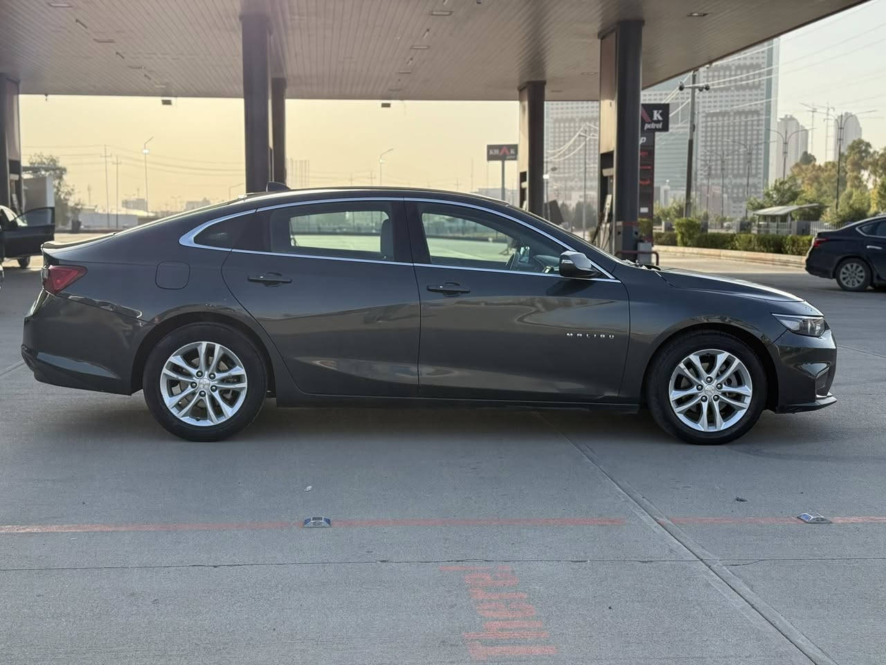 ماليبو  موديل ٢٠١٨ ، ماكينة  ٢،٥ اربعة سلندر لايوجد صبغ
***********
