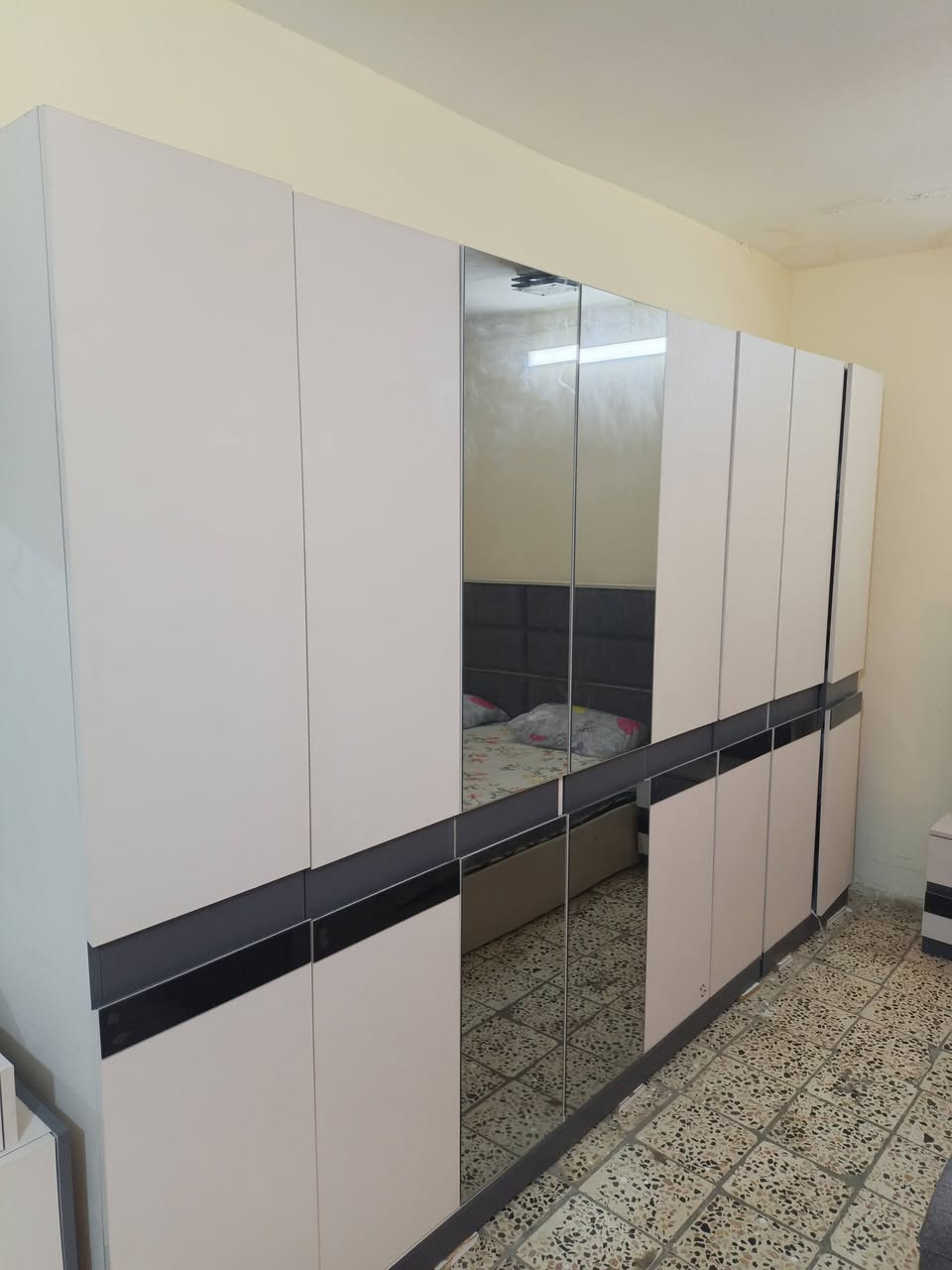 سلام عليكم غرفا تركيا 10 قطع مدينه الصدر
مستخدمه شهرين اخذتها بمليون و400
وحالين عارضها بمليون وبيها مجال بسيط
واتساب ***********
