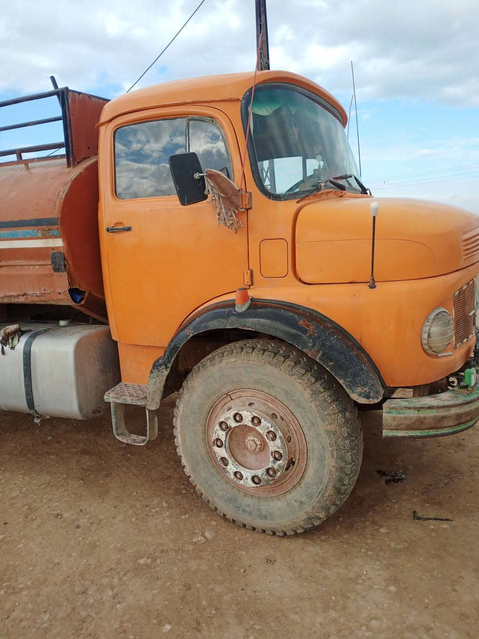 سلام عليكم ابو ردين للبيع موديل 83 ***********
