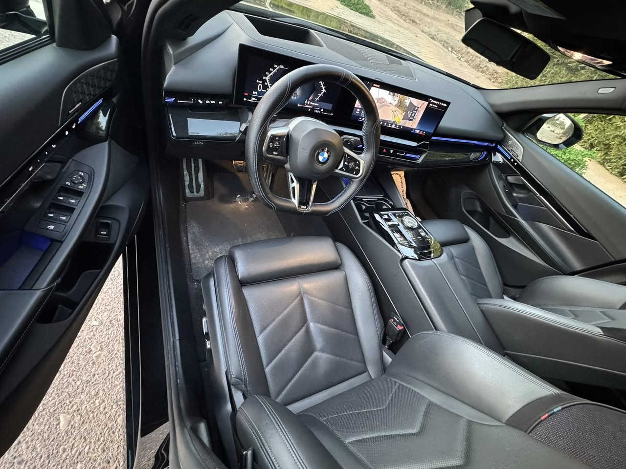 BMW  530i ( PROO PACKGE )
مواصفات خاصة فول الفول  موديل ٢٠٢٤ رقم اربيل باسمي مكفوله ماشية ٤٠ السعر ٤٩٥ للاستفسار ***********
