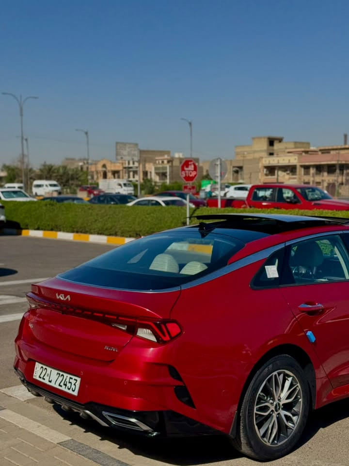 🚗 للبيع | كيا K5 خليجي موديل 2023
📍 الرقم: أربيل

📍 الموقع الحالي: بغداد – السيدية

📏 المسافة المقطوعة: 57,000 كم فقط

🔹 المواصفات:

 • محرك 4 سلندر 2000 

 • فتحة بانوراما طكتين

 • تشغيل بصمة / دخول ذكي

 • بصمة أبواب + بصمة صندوق

 • مقاعد جلد فاخرة

 • كرسي كهرباء

 • تبريد مقاعد أمامي وخلفي (قطعتين)

 • تحكم داخلي لمس (شاشة لمس وسطية)

 • شاشة جبيرة + شاشة أعطال

 • كاميرا خلفية

 • رادار أمامي وتحذير تصادم

 • حساسات أمامية وخلفية

 • مرايا جانبية كهربائية مع شفط (مري شفط)

 • إشارة بالمراية

 • أنوار LED أمامية وخلفية

 • مثبت سرعة وتحكم طارة

 • نظام المحافظة على المسار

 • تكييف أوتوماتيك مزدوج المناطق

🧾 السيارة خالية من الحوادث وبحالة الوكالة فقط رصعه ومصلحه 

🛠️ الصيانة منتظمة

💰 السعر: 19.900 دولار (قابل للتفاوض شي قليل)

📞 للتواصل: على الخاص أو واتساب او الاتصال على الرقم 

***********
