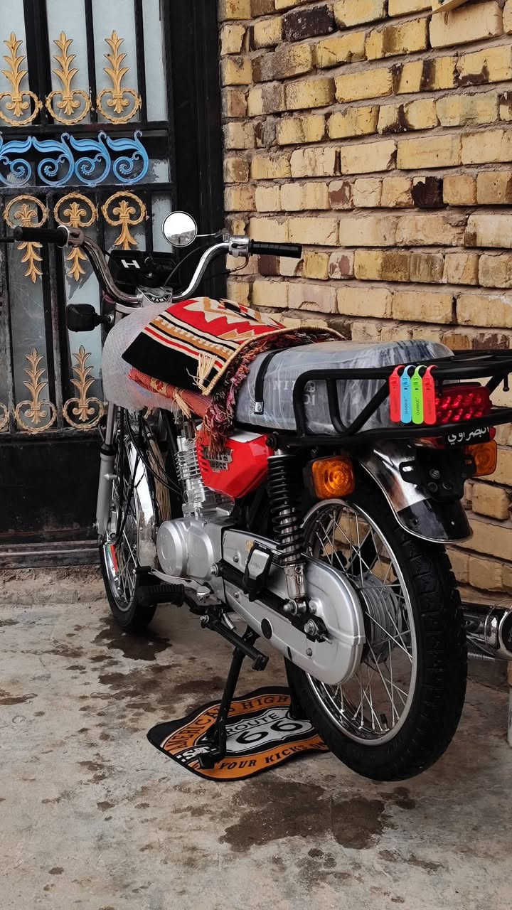 رقم وسنويه للبيع 
مراوس بشاصي رقم 
كفلاله 
شاصي19 غراض25🥷🍁


**إذا كنت صاحب هذا الإعلان وتريد حذفه لأي سبب، رجاءا أرسل رسالة إلى الدعم الفني**