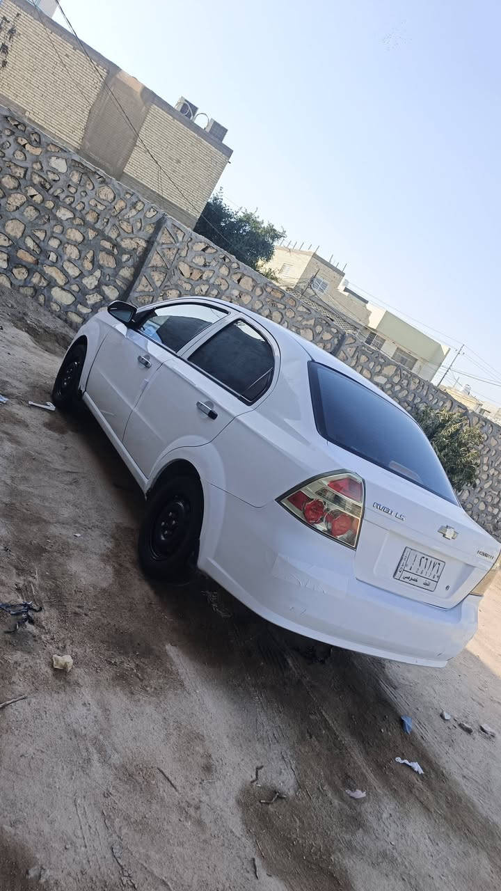 سلام عليكم افيو 2009 سياره كير محرك حداديه خير من الله سياره حلوه ونضيفه بيها فقط جاملغ وبنيد صبغ يعني قطعتين والباقي مكفول سياره حلوه السعر ب 63 وبيها مجال أكثر الاستفسار عل رقم *********** مكاني نجف وإني خادم
