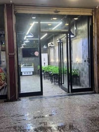 مطعم للبيع مع كافة محتوياته العنوان : الدورة - الطعمة للتواصل 07748666...