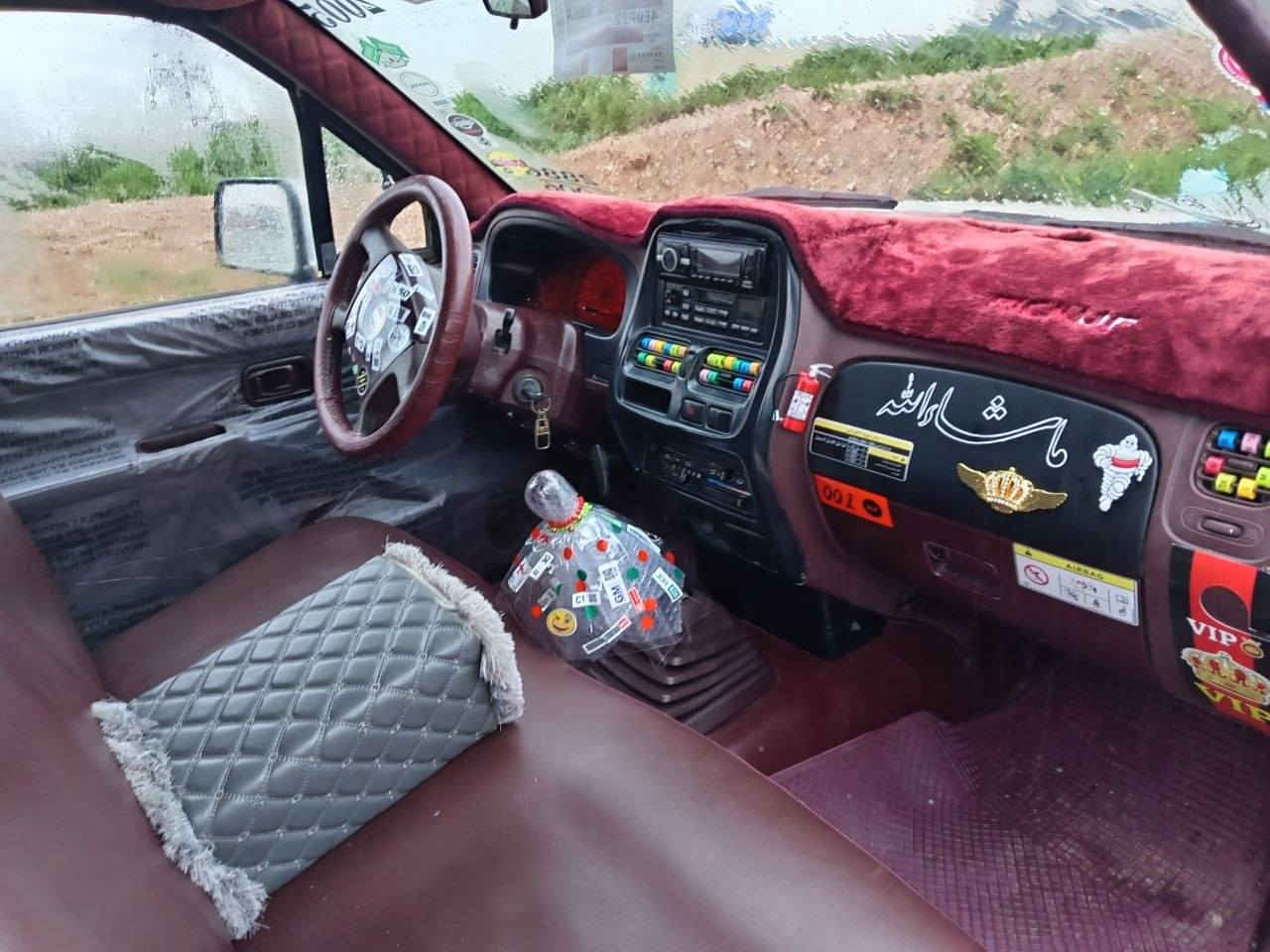 بەناوی خوای گەورە نیسان مۆدیل 2005ناوسور گیڕومەکینەوئەکسل بەشەرت سەیارەکە جوارقولاپە نمونەی جوانیە جوارتایەی لۆکی لەژیرە جەمجەوناوبۆدی لۆکی لەسەرەسەیارەکە مەنەفیسی لەگەڵە سعر59گەڵاوکەمیک معامەلە ***********ئەوەڕەقەمی ساحەبیەتی *********** السليمانية, العراق
