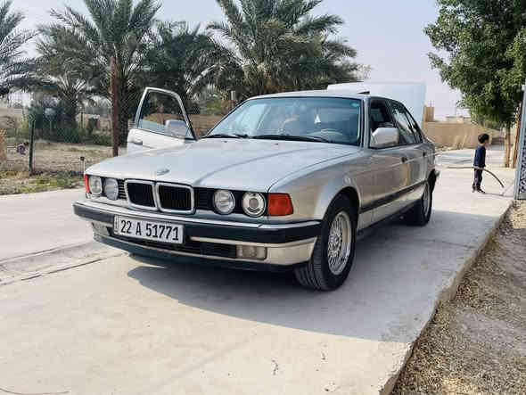 السلام عليكم 
بي ام 730 اصل وفصل 
8 سلندر 
رقم شمالي بسمي 
محرك جديد حاوية
بور كهرباء بنكة كهرباء 
تبريد ثلج 
سعر 50$
مكانها ديالى 
***********
