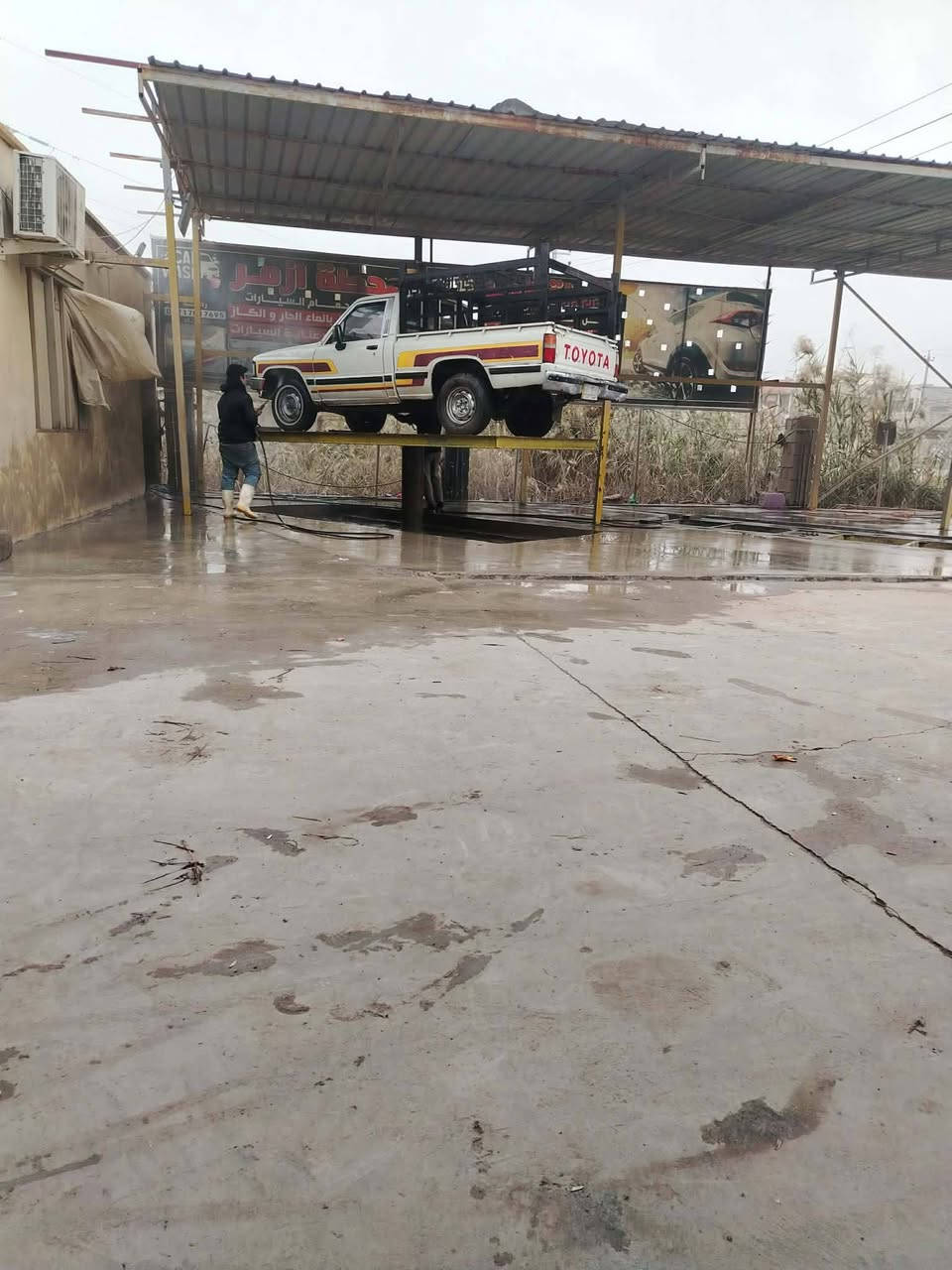 سلام عليكم بيك اب 82 سياره معمره ميكانيك جديد مكان بعقوبه ديالى رقم ***********
