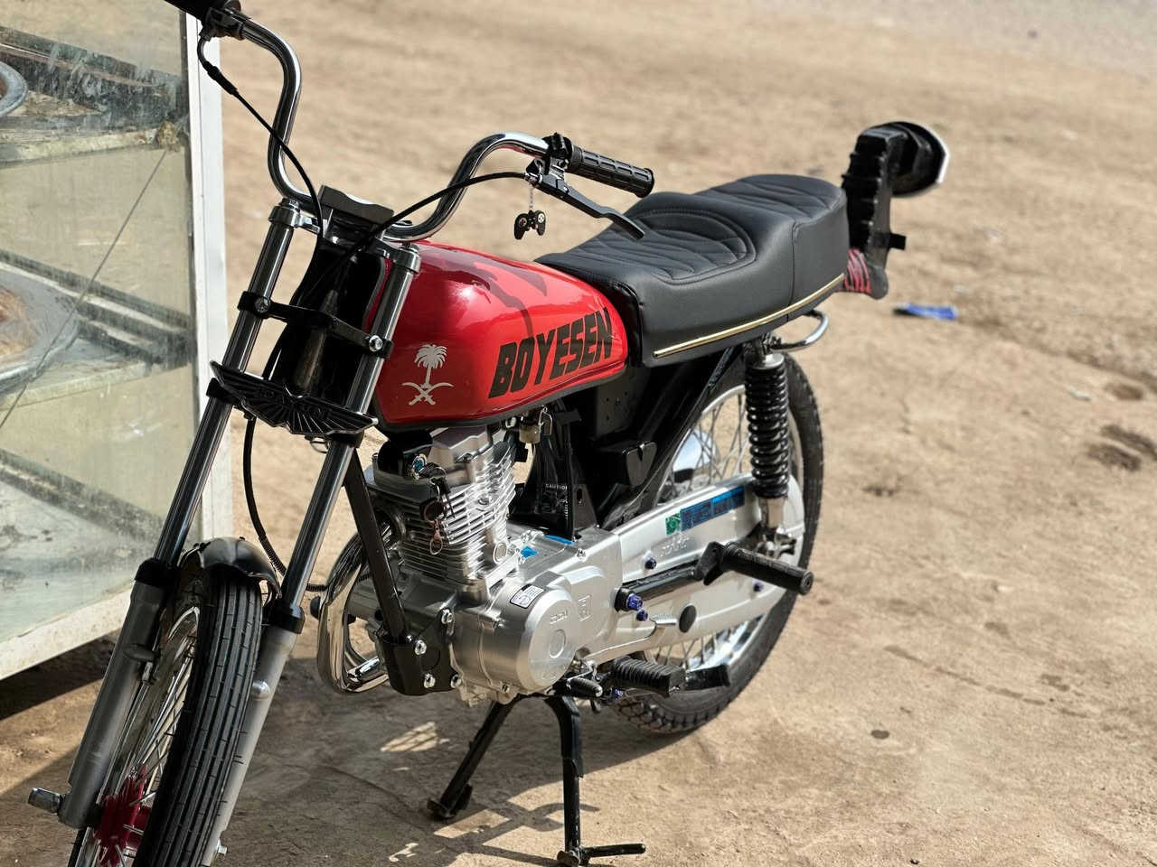 للبيع دراجه اورق اورق شاصي بارت بوريه رفيعه السعر ٩٠٠ ***********بيه مجل
