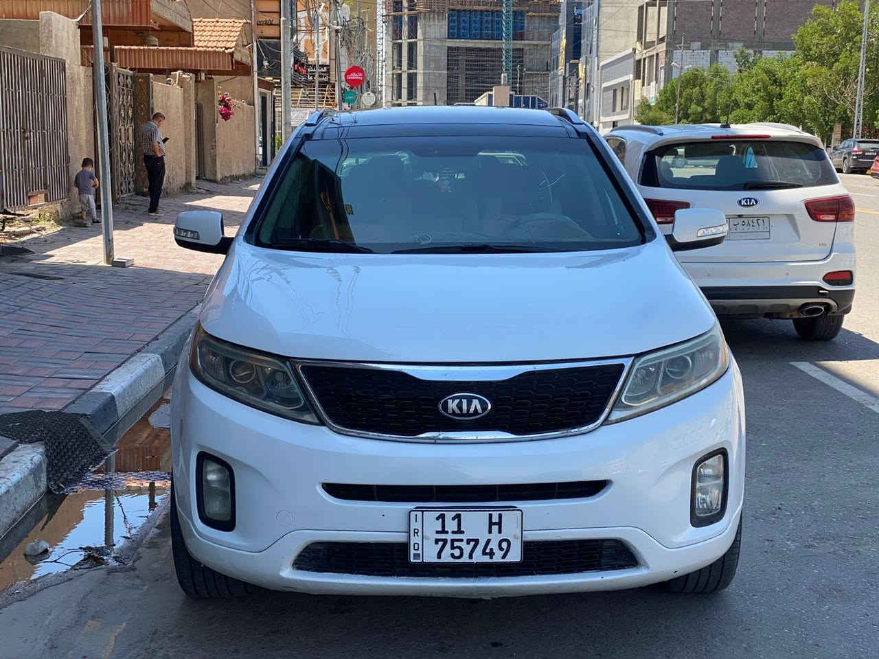 سورنتو مديل 2015امريكي حادثه جاملغ وبنيد بدون داخل بدون ارباك السعر 158للأستفسار
‭***********‬فول مواصفات SXاعلى مواصفات بالسورنتو 
بنيرامه شاشه بردات خلفيه  كامره تحكم استيرن كشنات جلد وكهربائي جنطه كهربائيه خزن ميموري كشن ذكي مري شفط وقلاب رادار جانبي حساسات خلفي وأمامي كشنات تبريد تدفئه 7راكب 6سلندر 3قطع تبريد 3انضمه قياده رقم بغداد دولي سنويه مجدده مكان كربلاء
