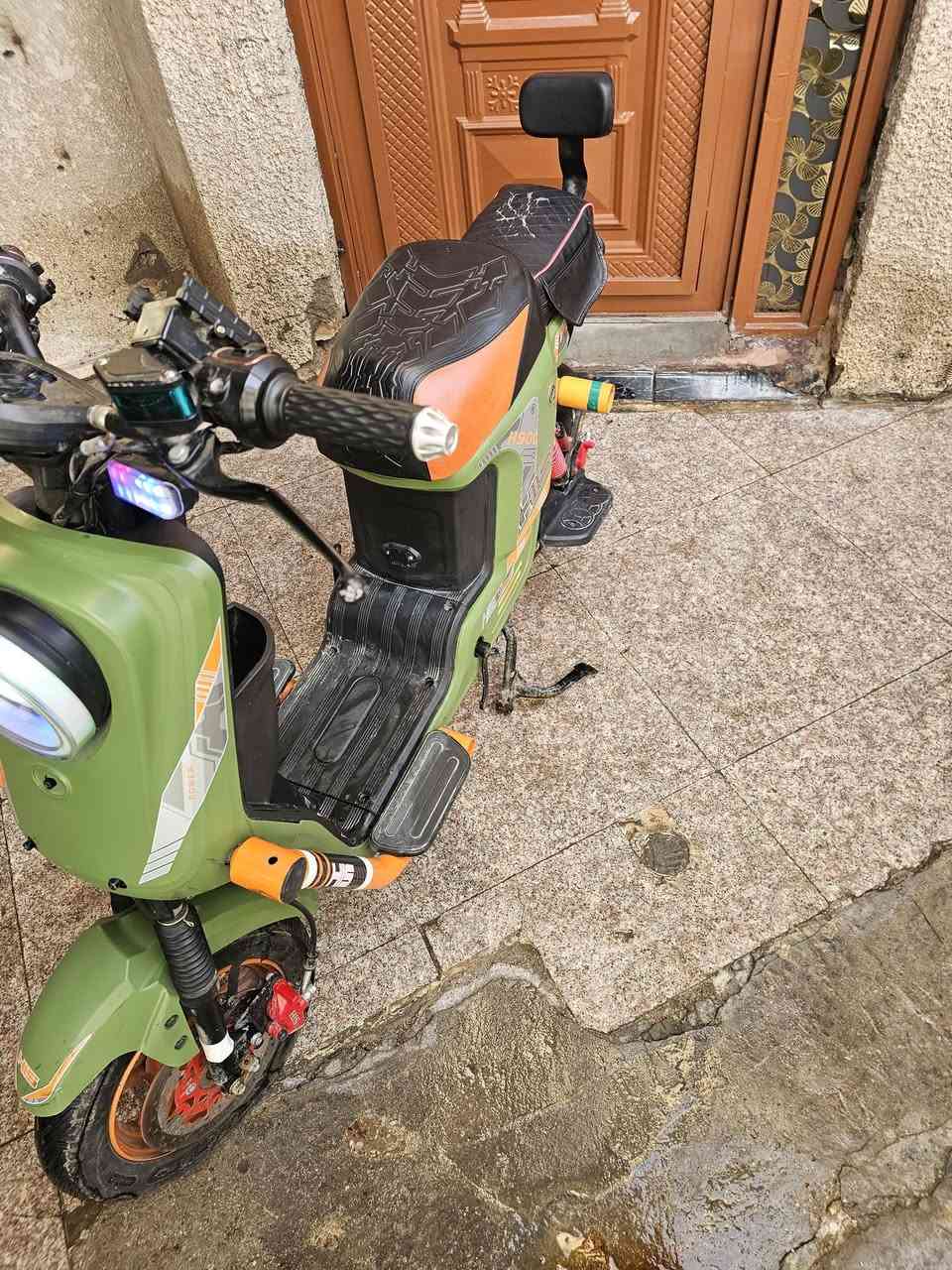 السلام عليكم دراالسلامجه شحن للبيع فول النوعH900 موصفات
لايت عالي ناصي
ضد ماء
بلوتوث
بطاريات 5  ٣٢امبير
ملف2000
استاند موبايل
نشرات سبع الوان
السعر 450 الف وبيها مجال
العنوان بغداد البلديات
***********
