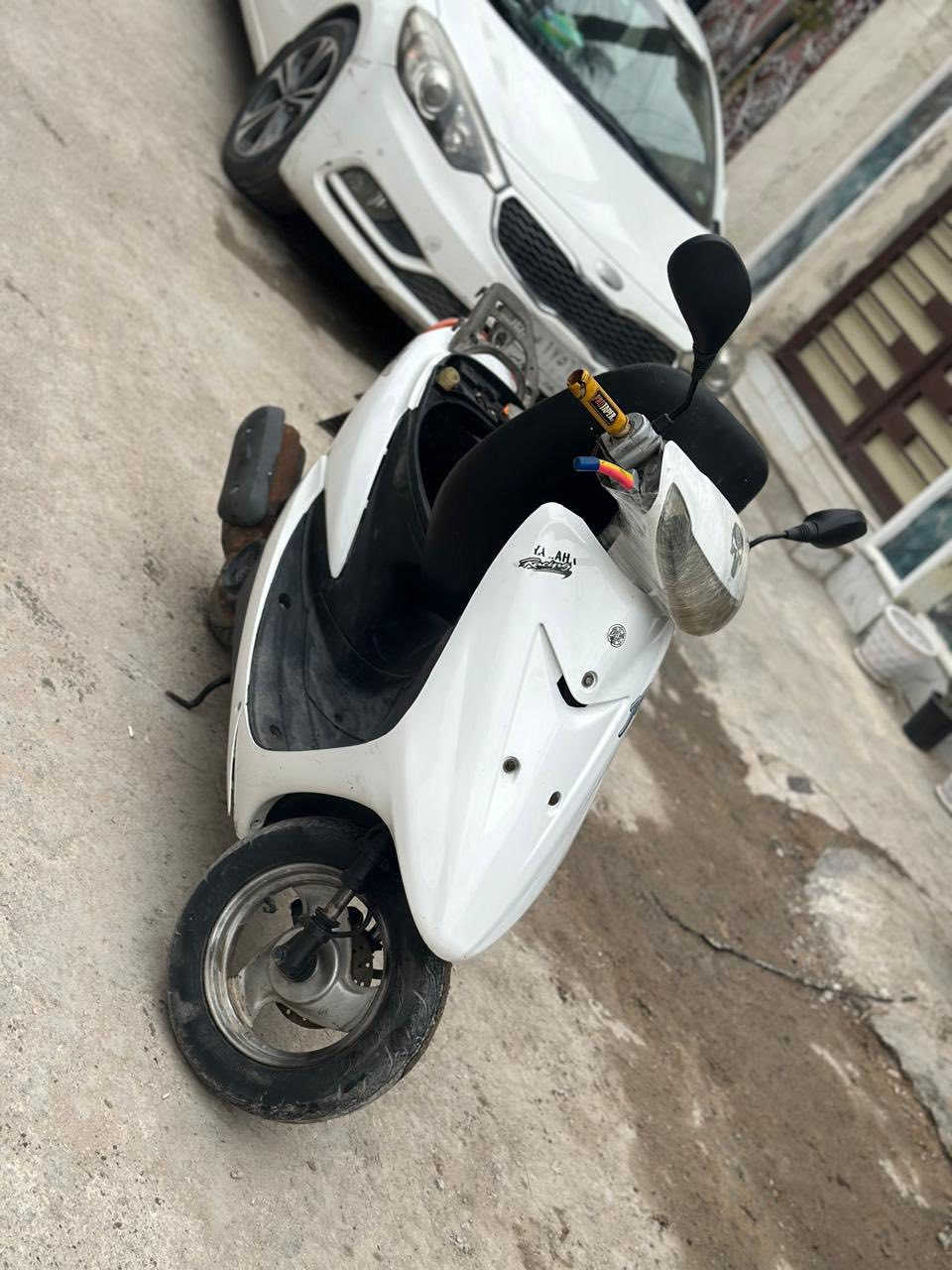 السلام عليكم دراجه سبايزر عصفوري ياباني شغال سلف هندر نكره اول هندر كامله دراجه مكفوله كهربائيات لايت عالي ناصي اشاير قفل استيرين قفل جنطه هورن كله شغال مكينه نائمه مكفوله سرعه فول السعر275بيه مجال بسيط للشراي مكان بغداد الحريه ***********
