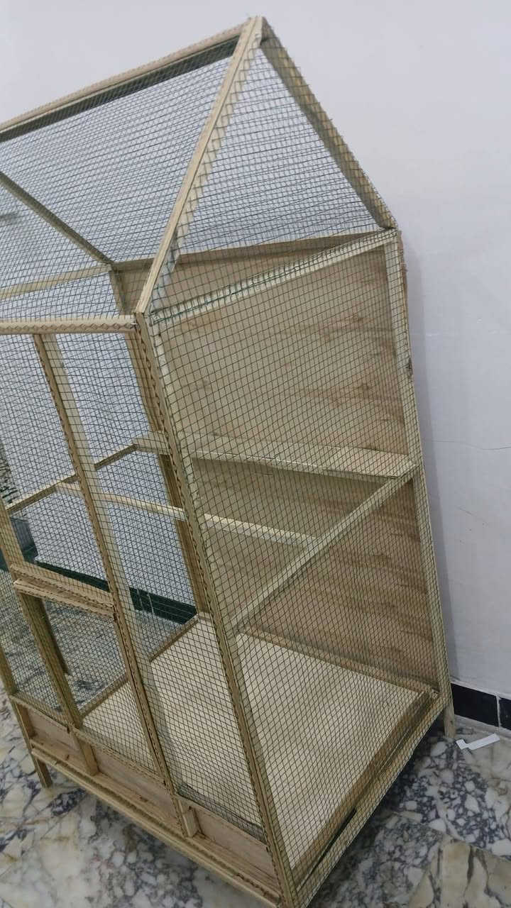 يالله
متاح 
قفص تفصال مرتب وشغل عدل 
جرار تنظيف 
قياسات بصوره 
الارتفاع 153سم
العرض80سم
نزال65سم
قفص مرتب وشغل حلو يرهم جميع انواع الطيور كوكتيل طيور الحب غندور بلابل
مكاني بصره حي شرطه شارع السيد 
للتواصل وات ساب ***********
السعر 40الف
