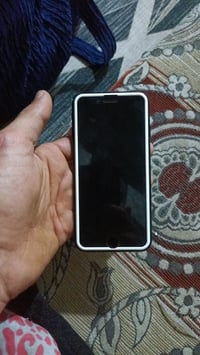 آيفون ٧ • ذاكرة ٣٢ • بطارية مبدلة