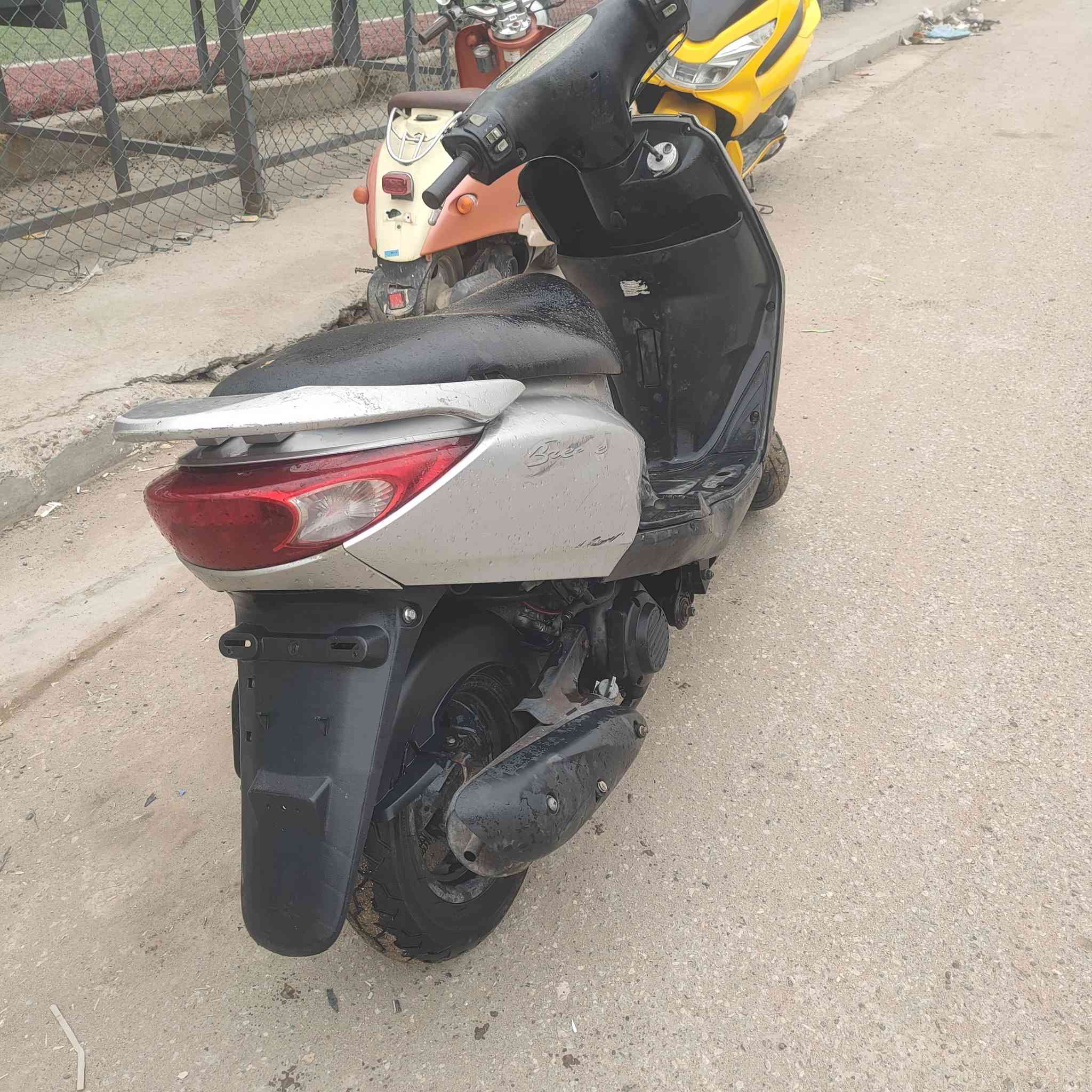 سلام عليكم دراجه بريز كفاله عامه نقصهه ستان عدل بس وشراي يتصل ***********
