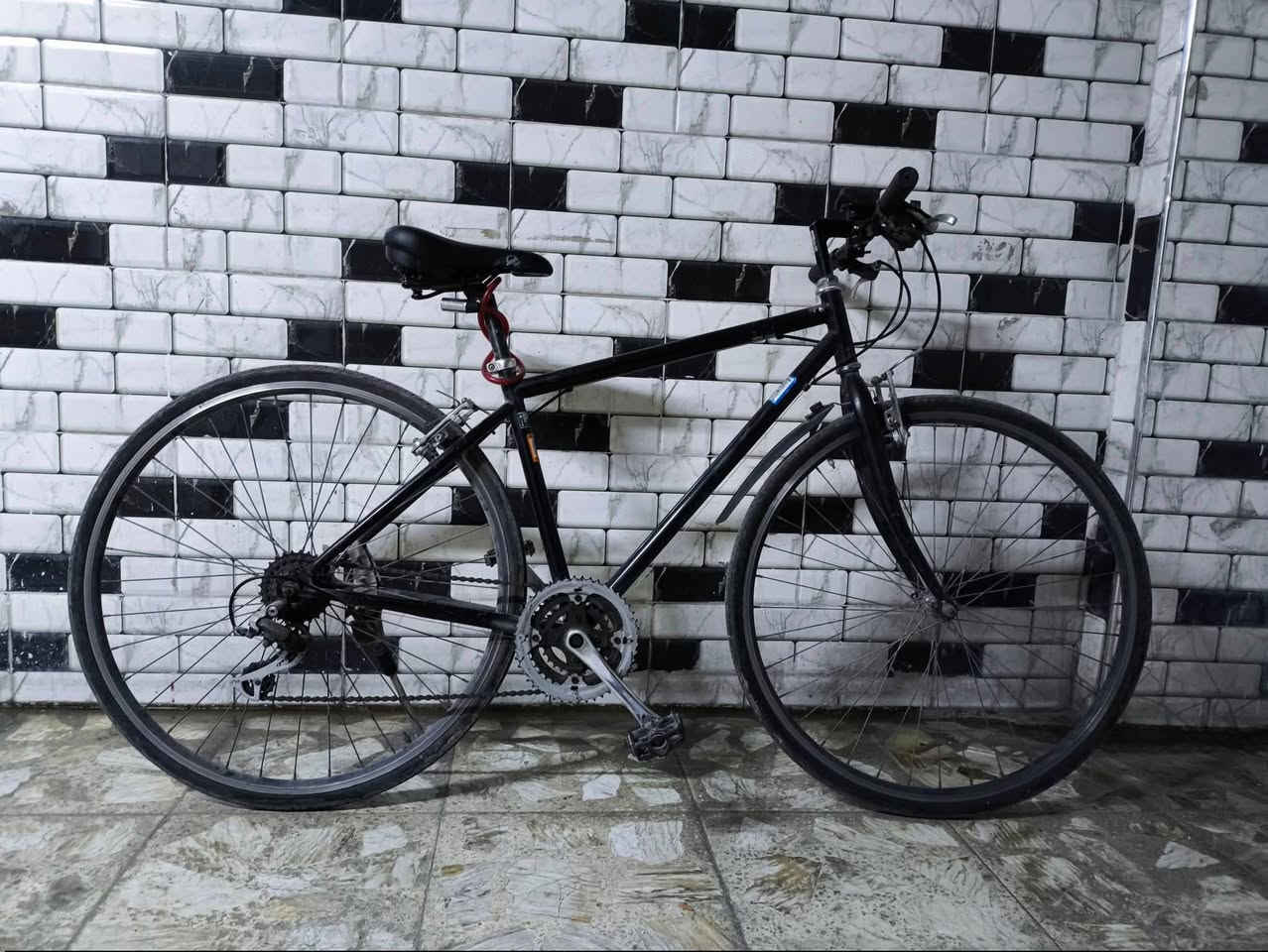 السلام عليكم بايسكل c700 للبيع حجم 27 مكينة الخلفية 7 نمر والامامية 3 نمر عكرب شيمانو يجي ويا ستاند مبايل  بسعر 120 الف وبية مجال العنوان بغداد مدينة الصدر قطاع 3  للاستفسار علة الرقم *********** واتساب
