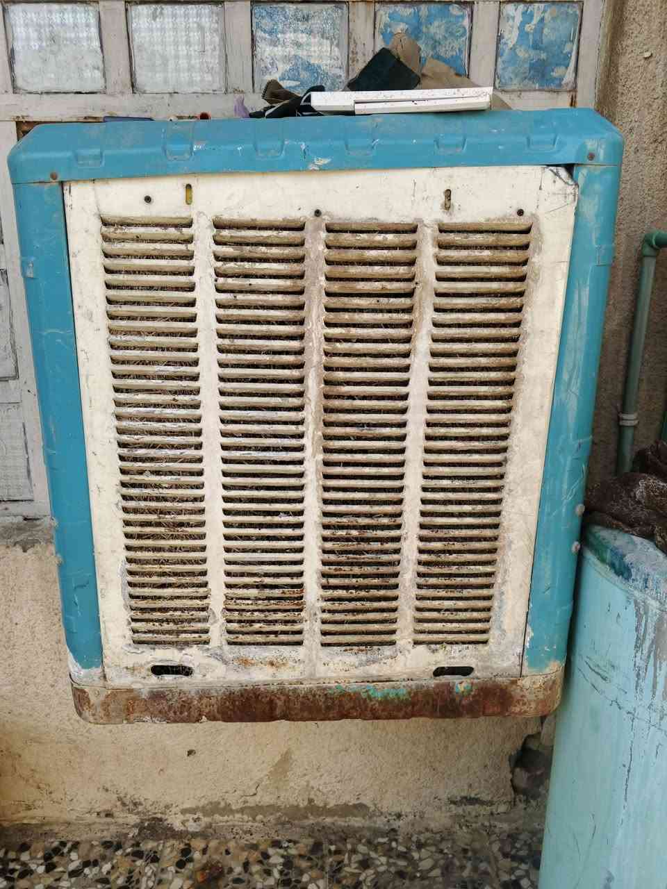 سلام عليكم مبردات 2 مزروفات من الجعب ثنينهن شغالات ب75.     ***********
