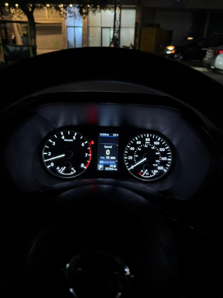 سنترا ٢٠٢٢ للبيع مستعجل
ماشيه ٣٦ الف ميل
محرك 2000 المرغوب 

تشغيل بصمة
تحكم ستيرن
شاشة عطلات
بلوتوث
رادارات جانبيه وامامي
كاميرا خلفية
توقف ذاتي
السيارة ضررهة طرف البنيد بس بارد 
وبيها جاملغ صبغ 
صور حادث وتقرير بالمنشور 

129$ وبيها مجال مستعجل 
مكاني بغداد 

***********
