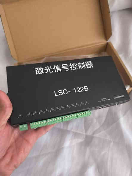 حبايب الي يريدهن سعر 40 شلع 3 قطع 
***********
