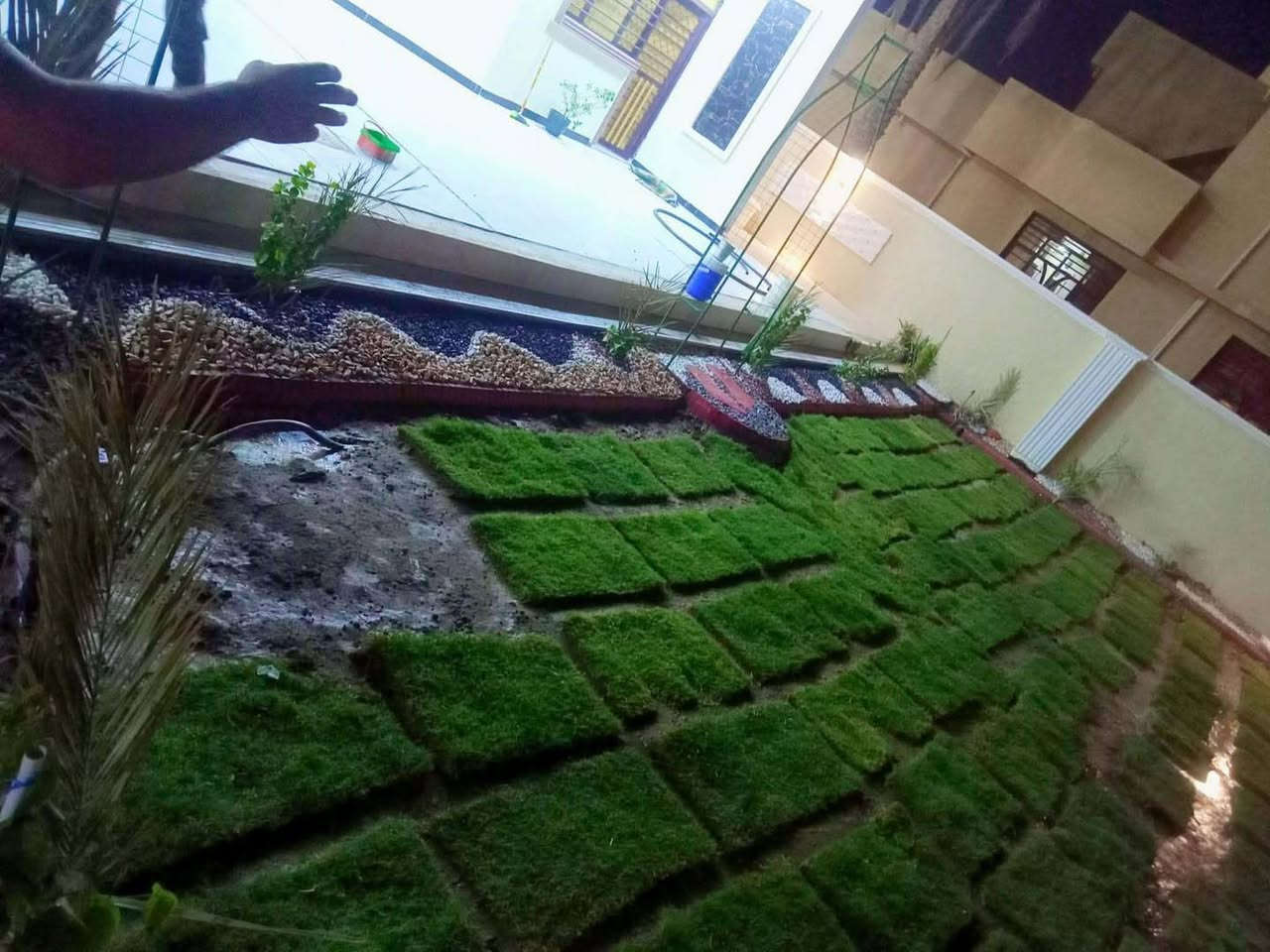 زراعة النباتات🌾🌴🌱والازهار وقص الثيل
وعمل الديكورات والتصاميم،الحديثة للحدائق،وعمل وسياجات BRC وسياجات الحدائق، بواسطة الاحجار الملونة والاشتايكر والحلان  ،
ونعمل على تصميم الشلالات 💦والنوافير.⛲ للتواصل *********** وتساب
