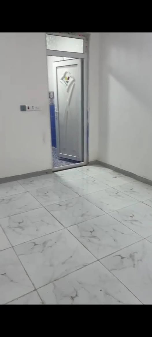 بيت  للإيجار طابق ارضي نظيف جداً
استقبال+مطبخ+موزع+غرفتين نوم+مجموعتين صحيات + مناور عدد2 + طرمة خارجيه
تكريت قرب تقاطع الساعة مقابل شركة اسياسيل     السعر 400 قفل


**إذا كنت صاحب هذا الإعلان وتريد حذفه لأي سبب، رجاءا أرسل رسالة إلى الدعم الفني**